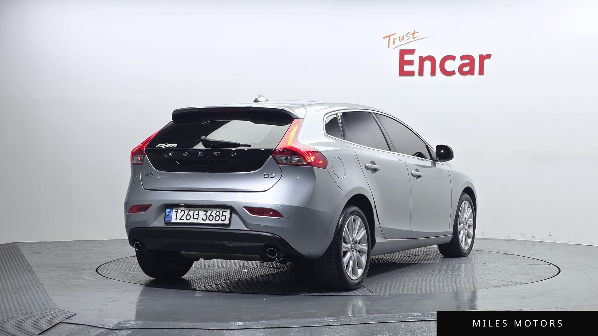 Volvo V40 2016 — миниатюра 2