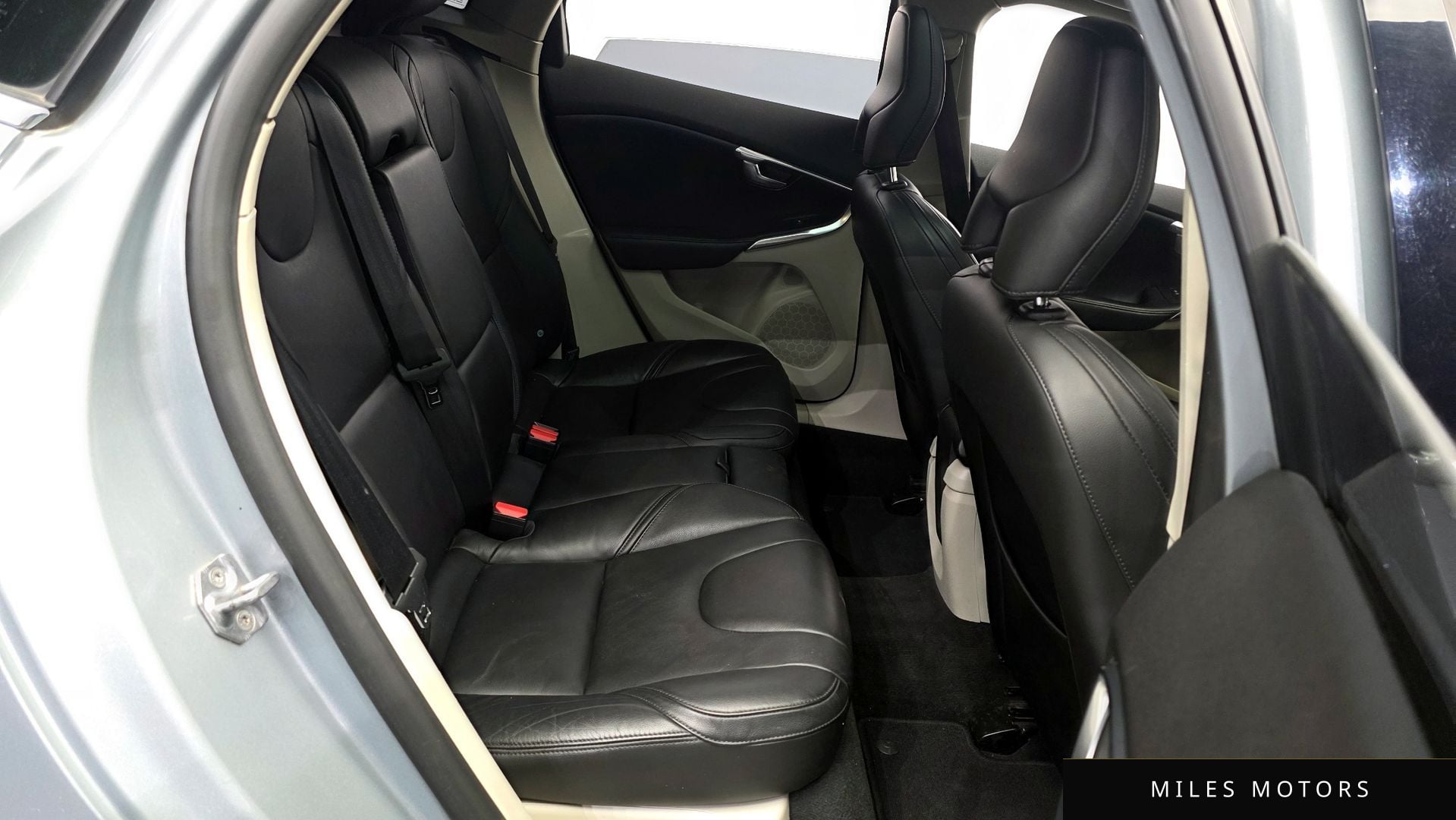 Volvo V40 2016 — миниатюра 11