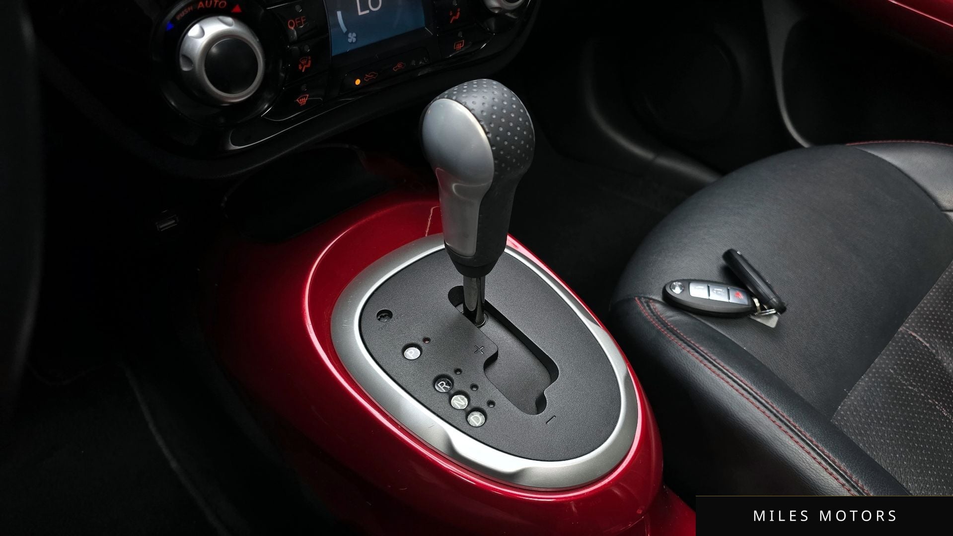 Nissan 쥬크 2015 — миниатюра 9