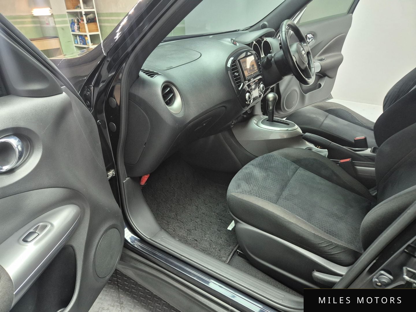 Nissan Juke 2010 — миниатюра 10