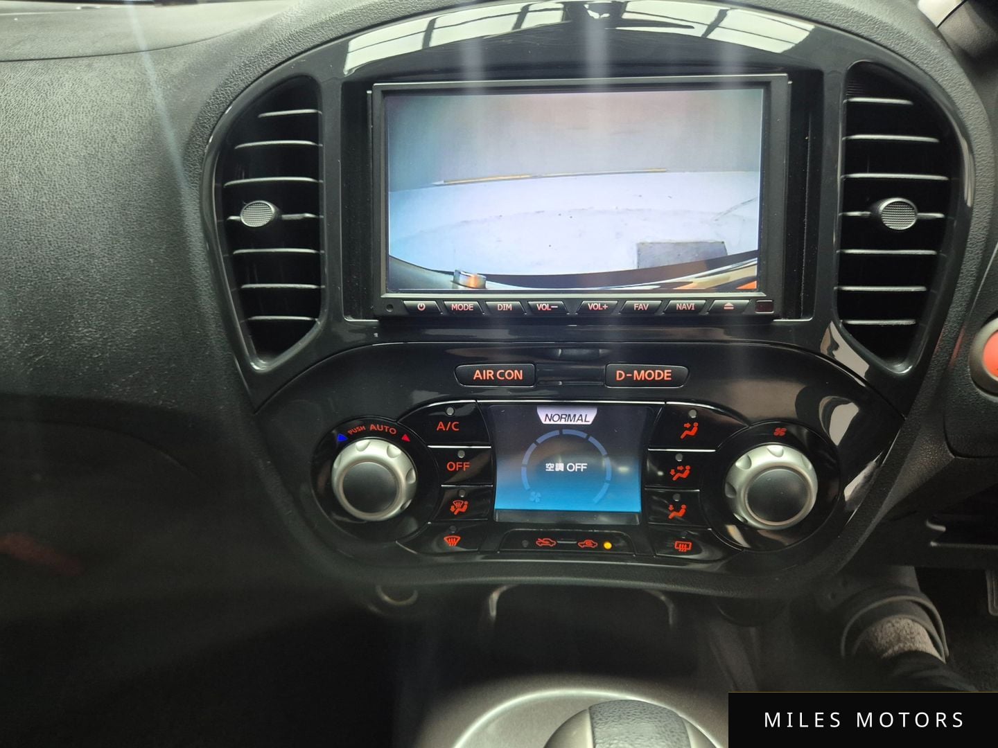 Nissan Juke 2010 — миниатюра 12