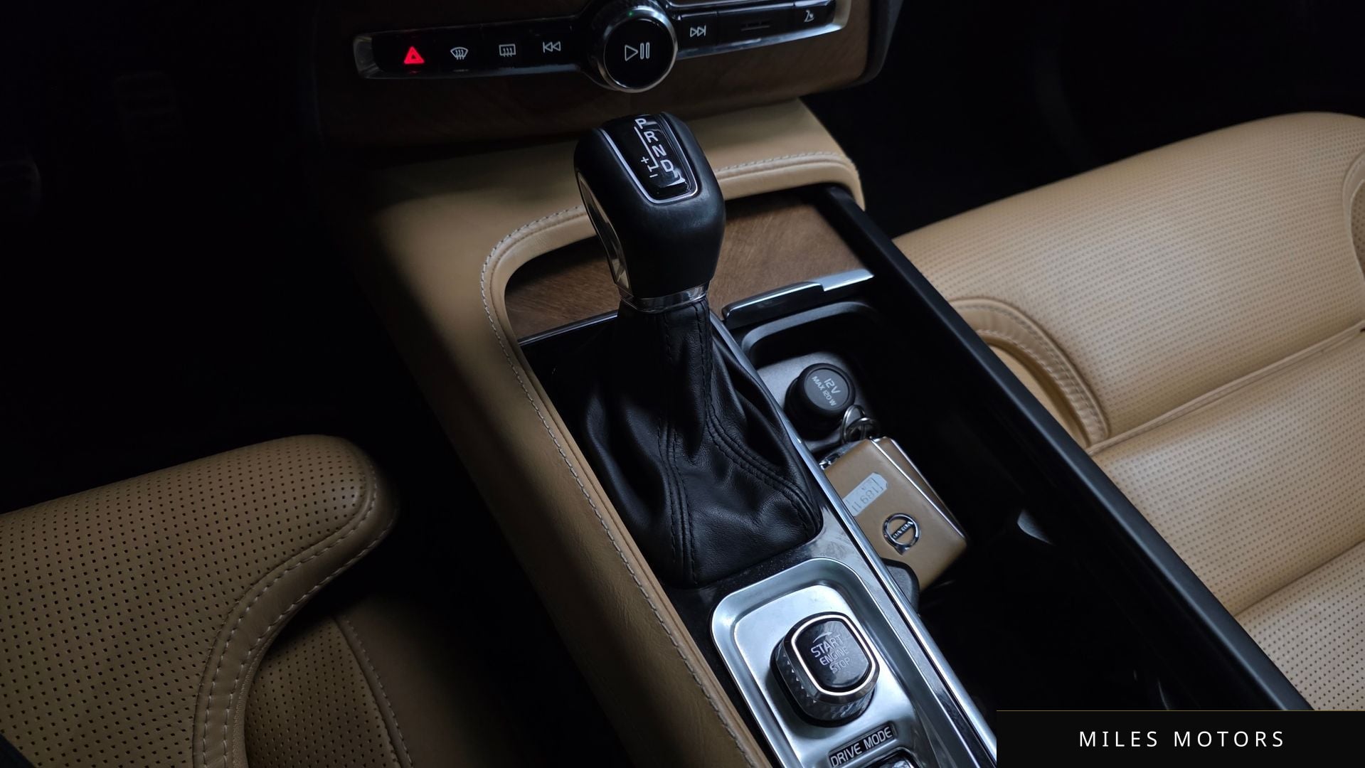 Volvo XC90 2019 — миниатюра 12