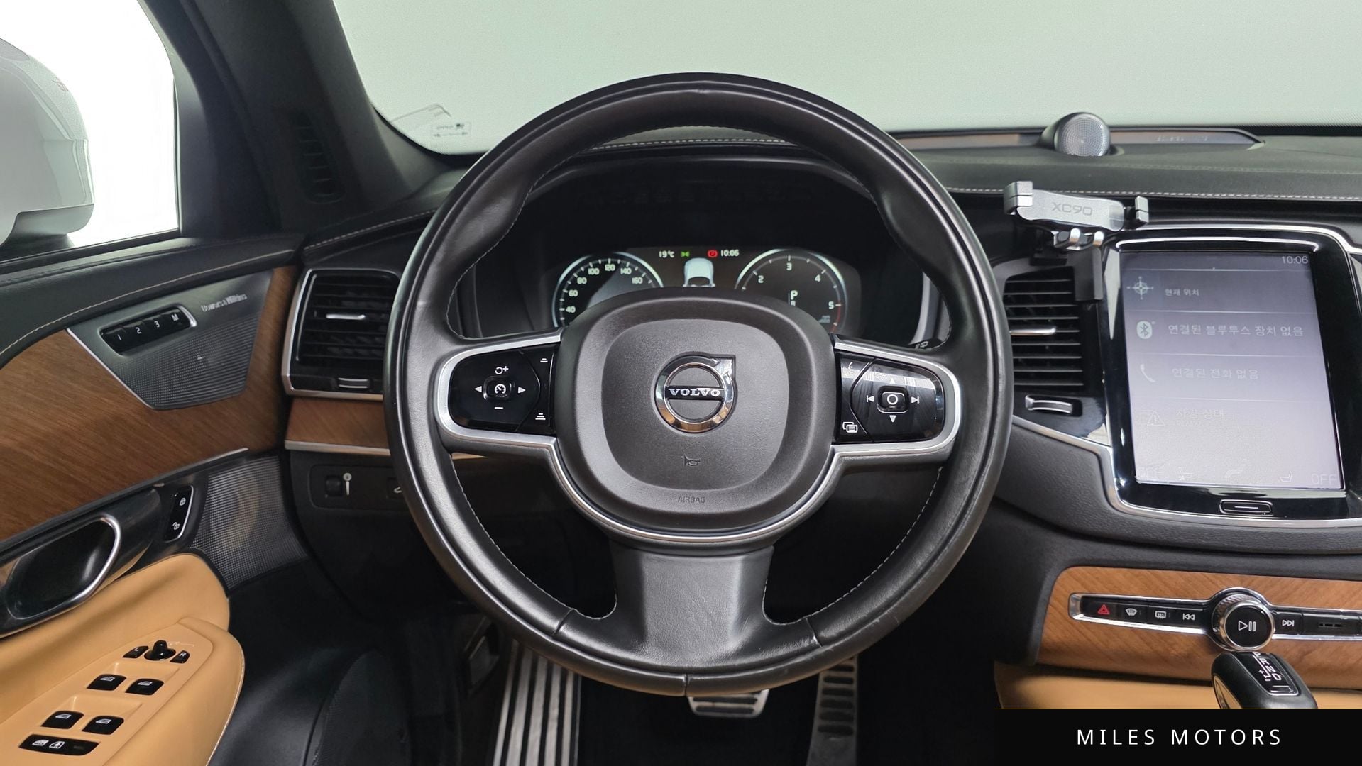 Volvo XC90 2019 — миниатюра 18