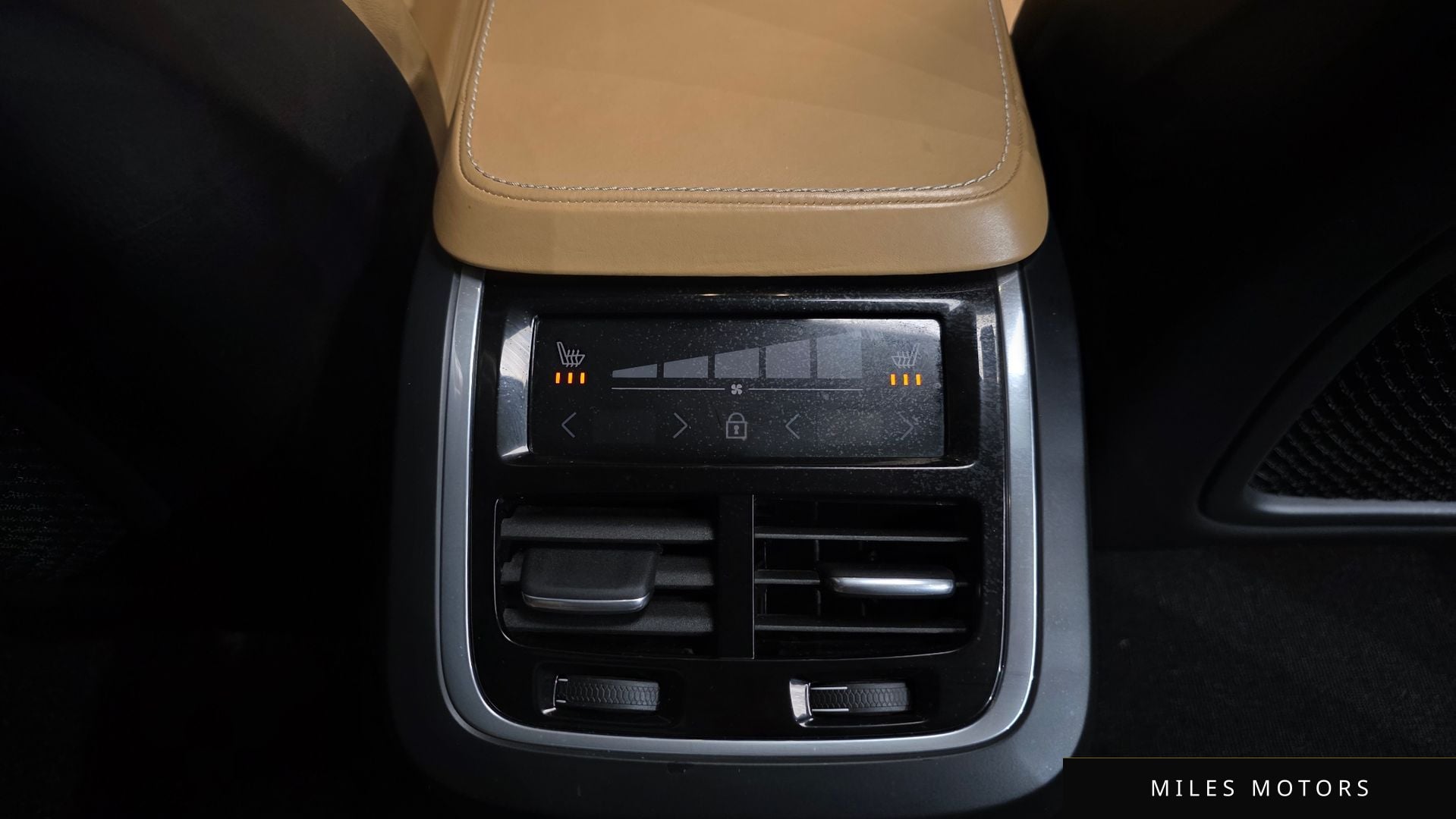 Volvo XC90 2019 — миниатюра 22