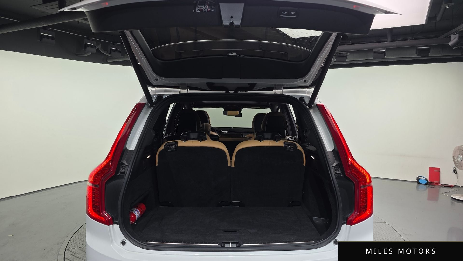 Volvo XC90 2019 — миниатюра 26