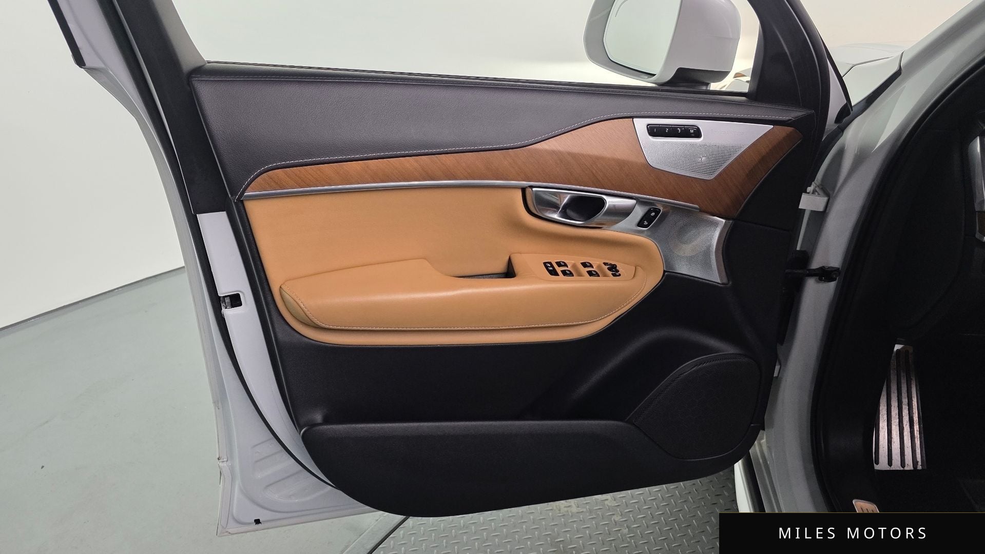 Volvo XC90 2019 — миниатюра 14