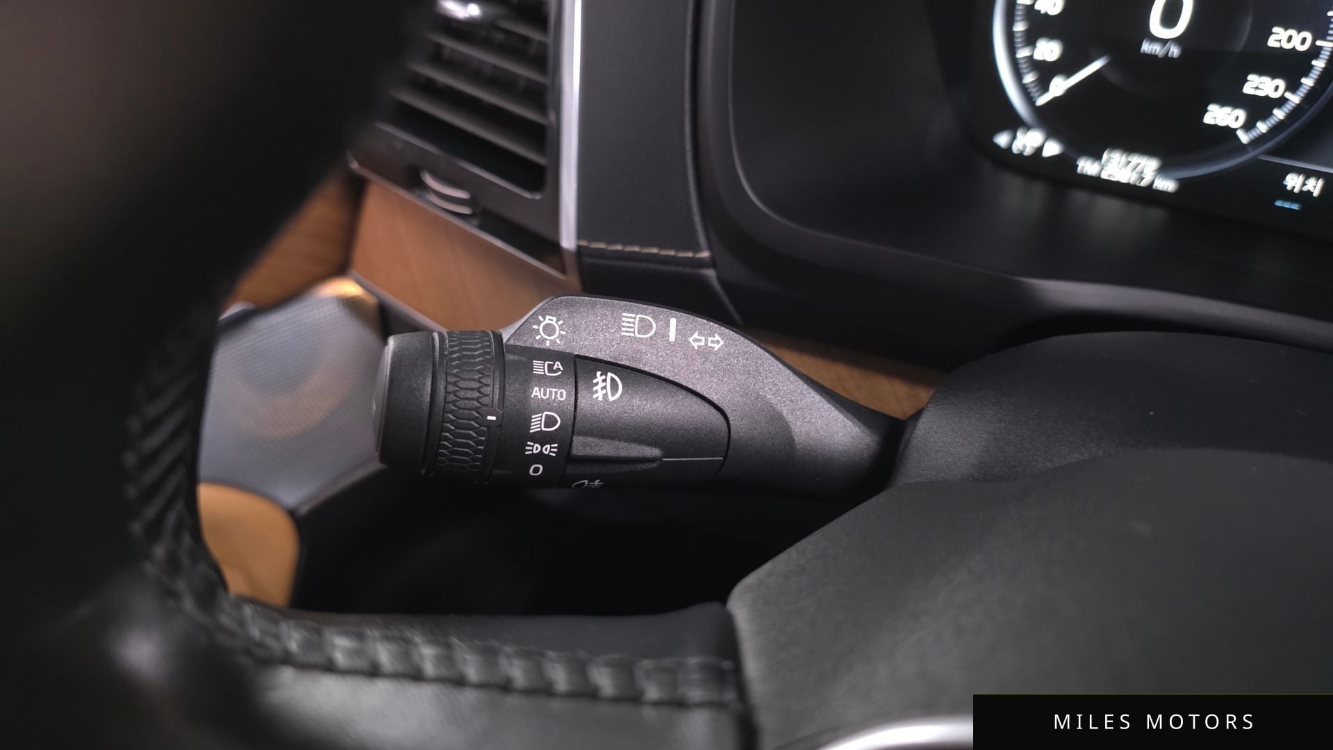 Volvo XC90 2019 — миниатюра 31