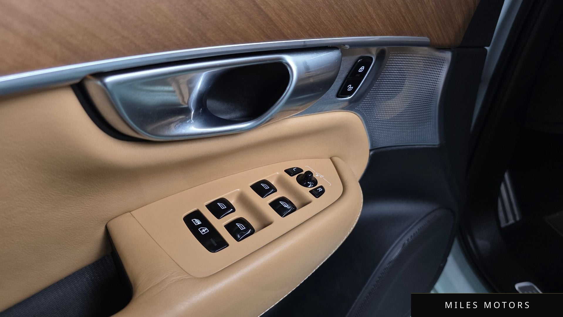 Volvo XC90 2019 — миниатюра 32