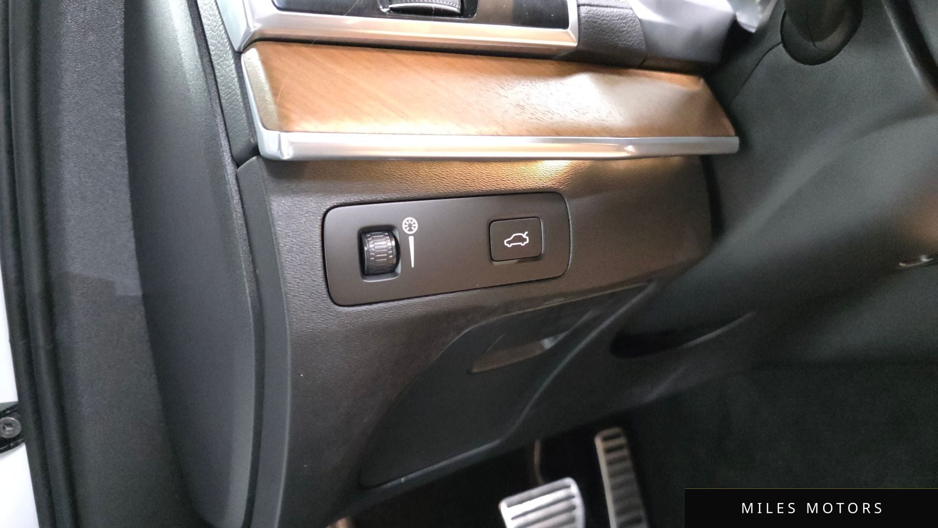 Volvo XC90 2019 — миниатюра 33