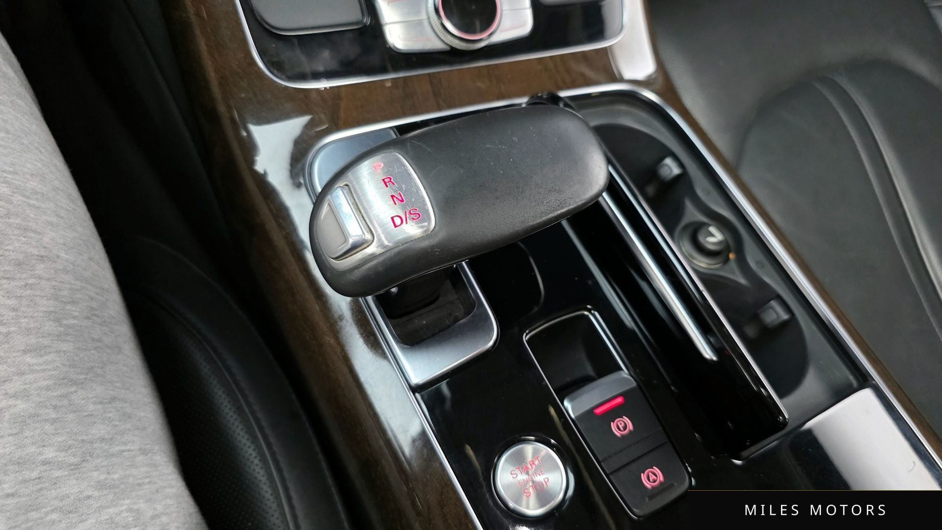 Audi A8 2015 — миниатюра 9