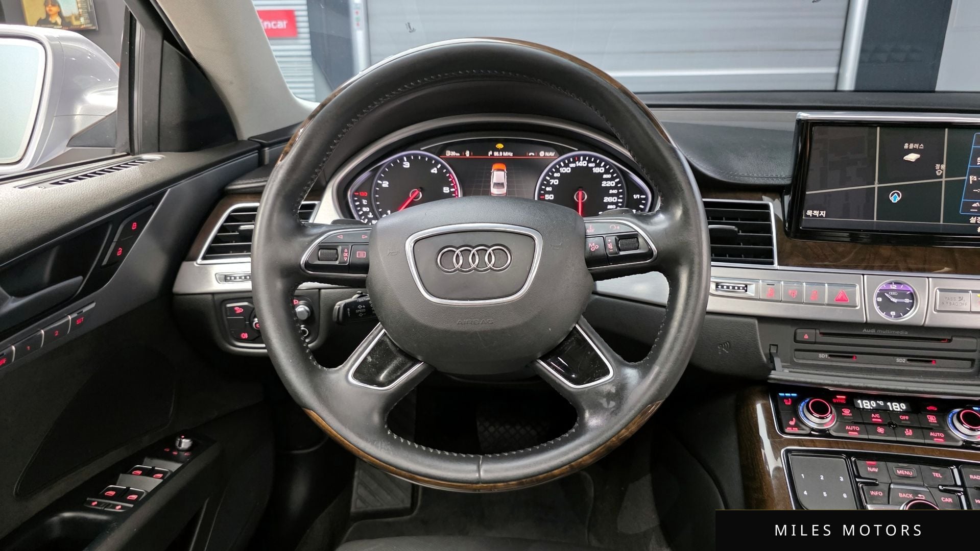 Audi A8 2015 — миниатюра 12