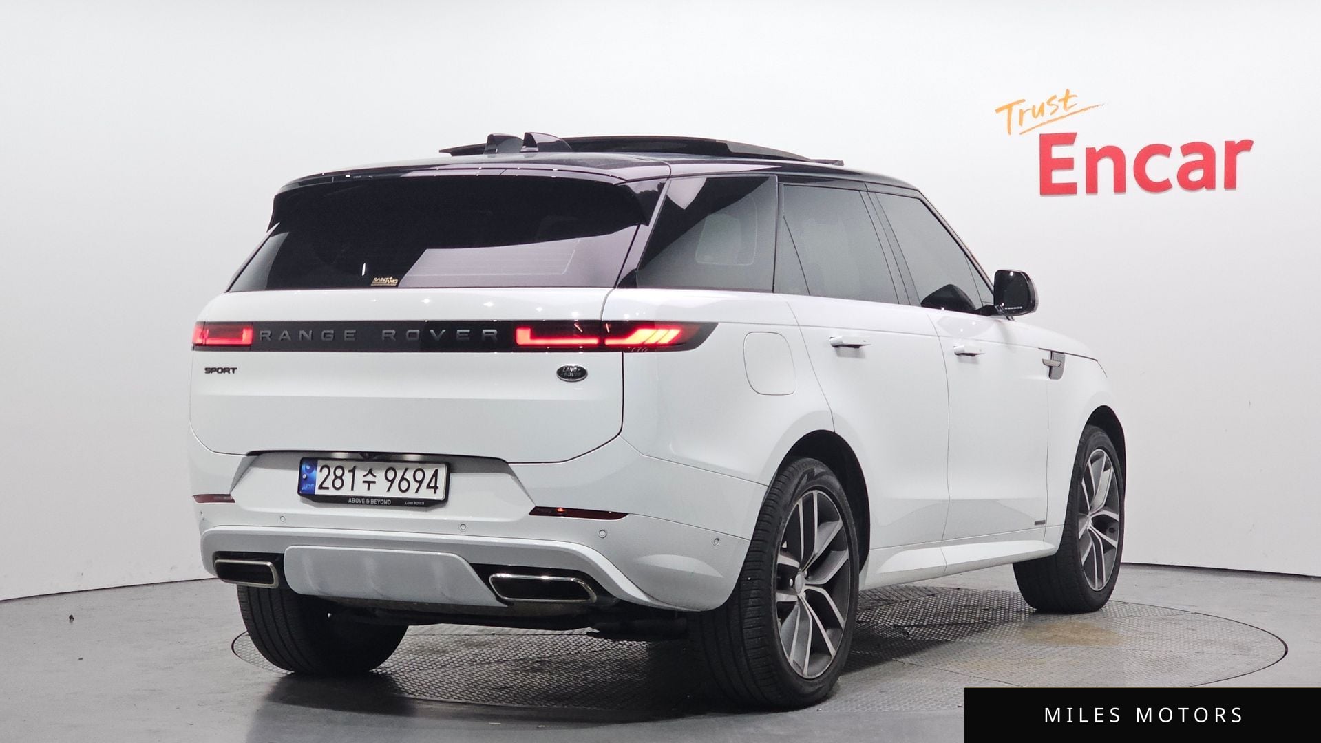 Land Rover Range Rover Sport 2023 — миниатюра 2