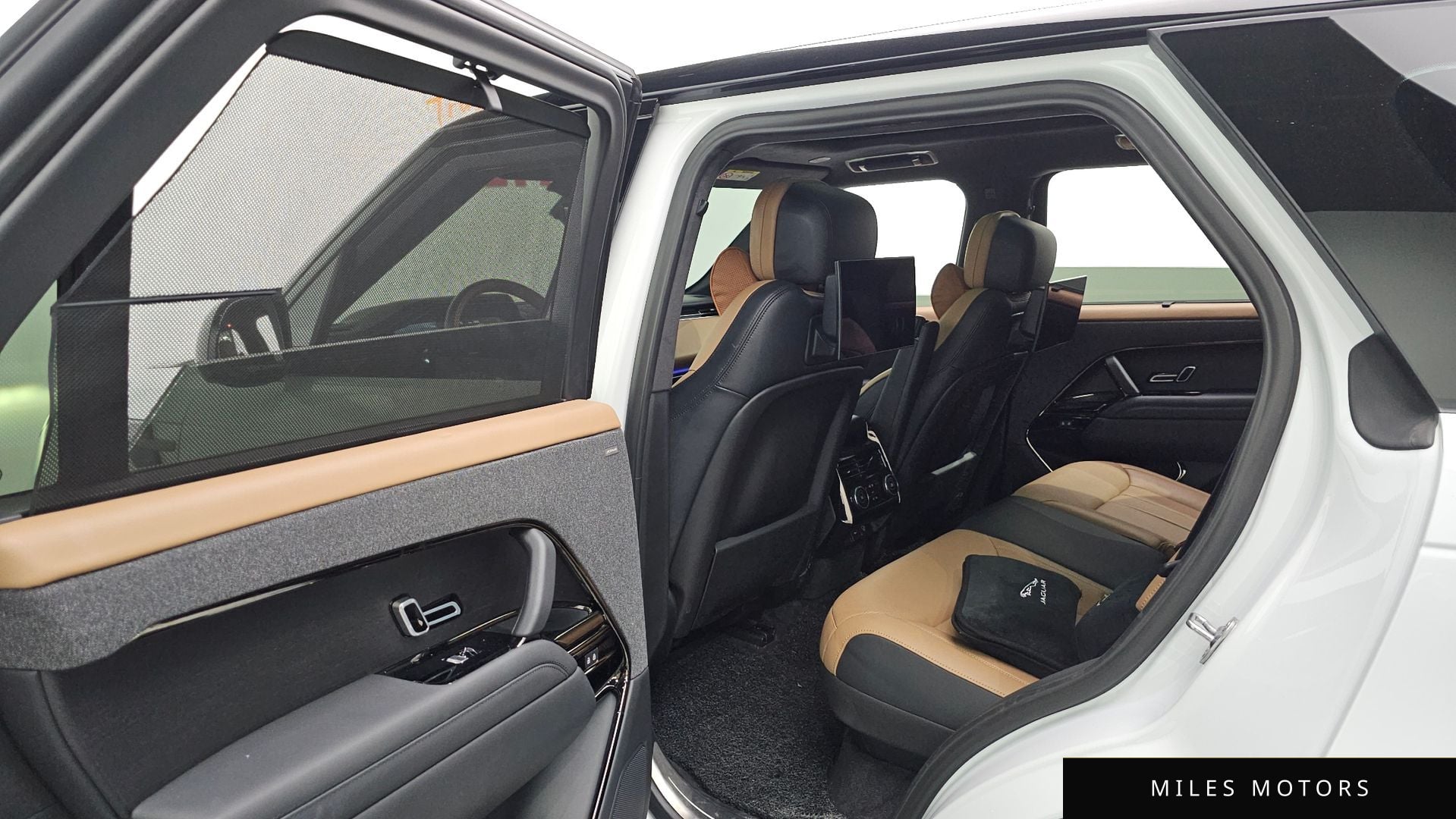 Land Rover Range Rover Sport 2023 — миниатюра 11