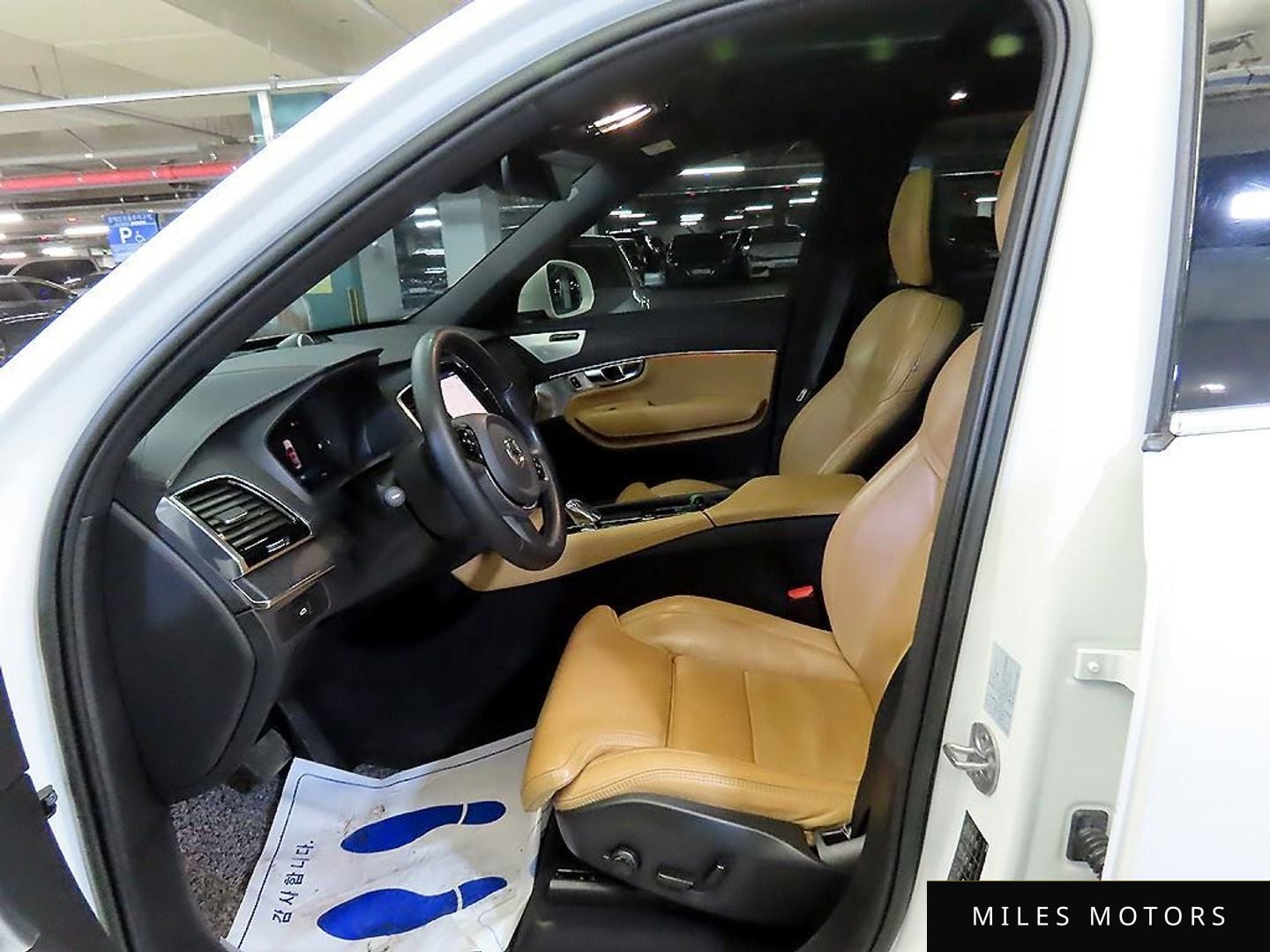 Volvo XC90 2023 — миниатюра 10