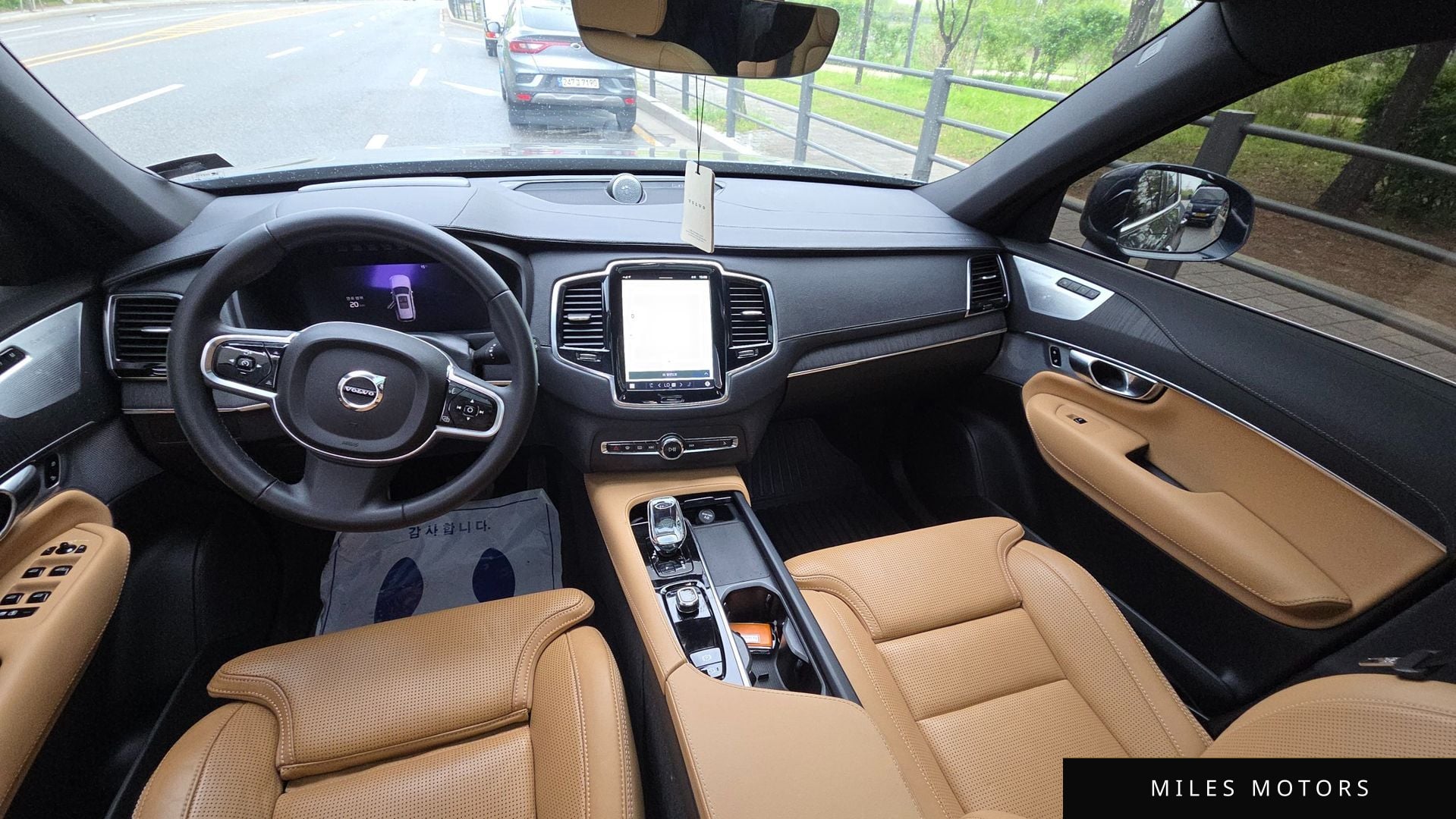 Volvo XC90 2023 — миниатюра 9