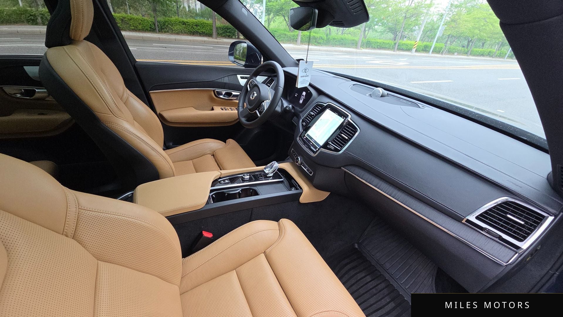 Volvo XC90 2023 — миниатюра 10