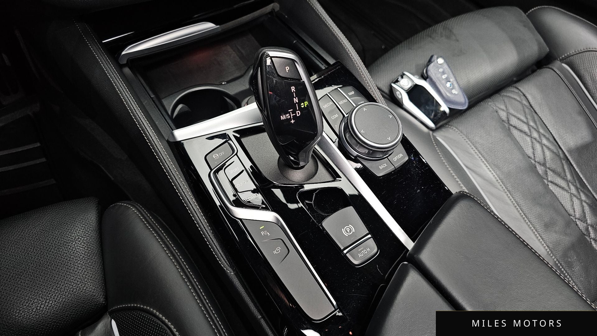 BMW 5시리즈 (G30) 2019 — миниатюра 12