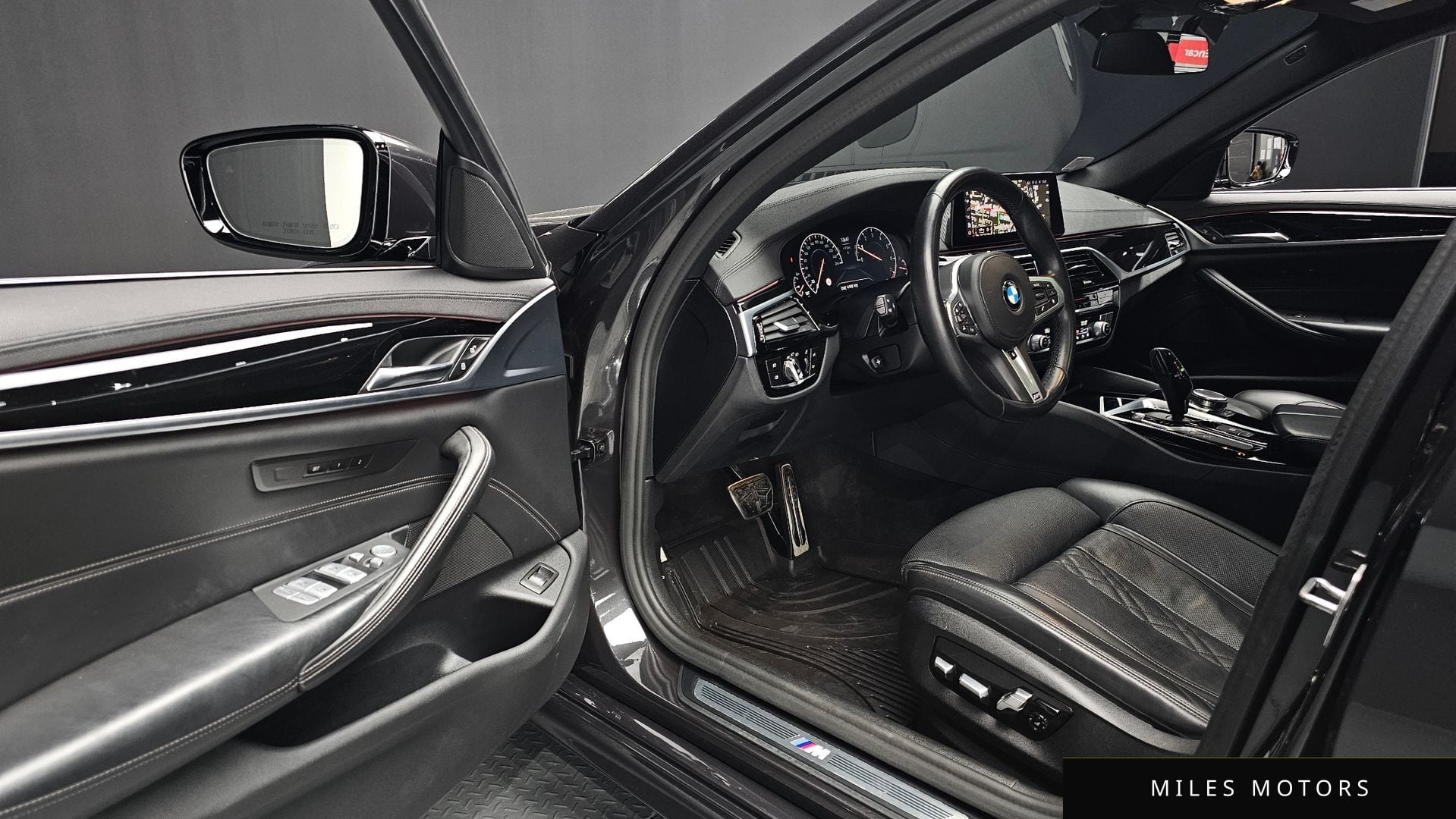 BMW 5시리즈 (G30) 2019 — миниатюра 17