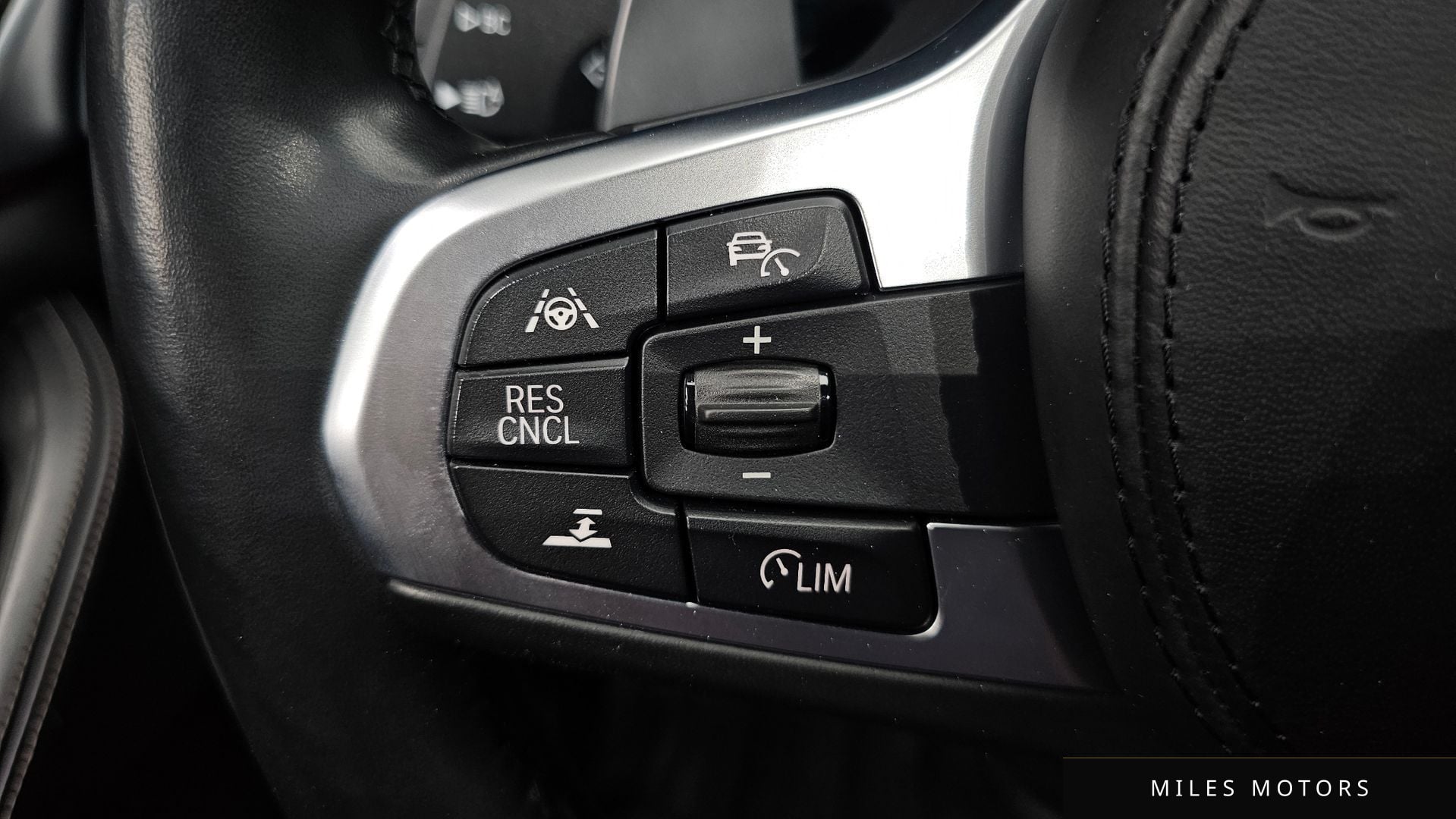 BMW 5시리즈 (G30) 2019 — миниатюра 31