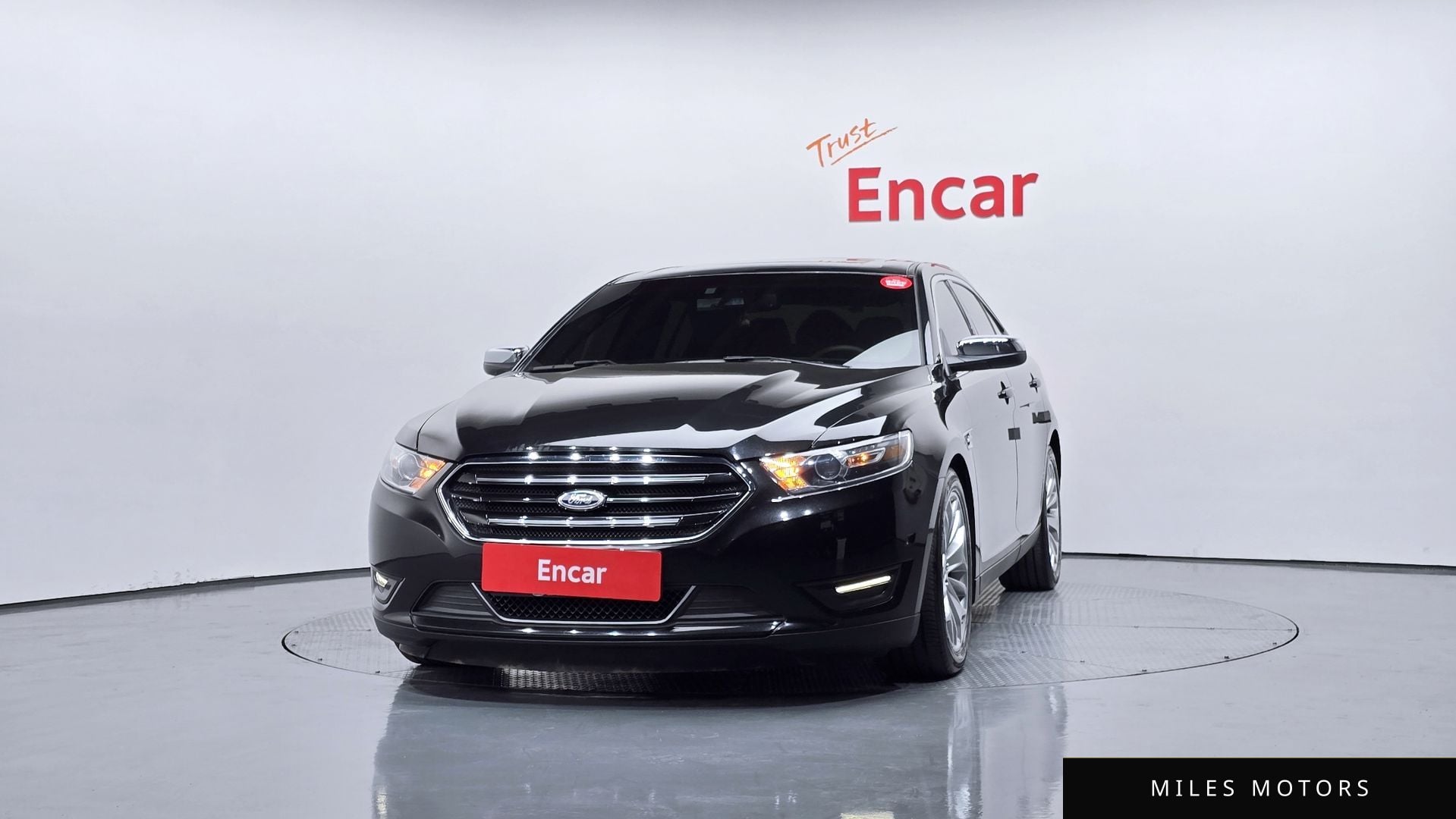 Ford Taurus 2015 — миниатюра 3