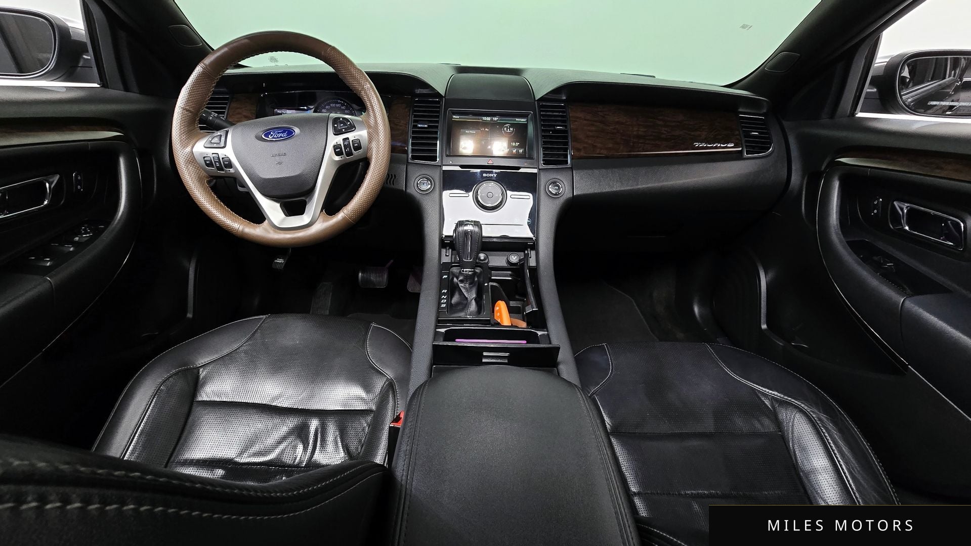 Ford Taurus 2015 — миниатюра 7