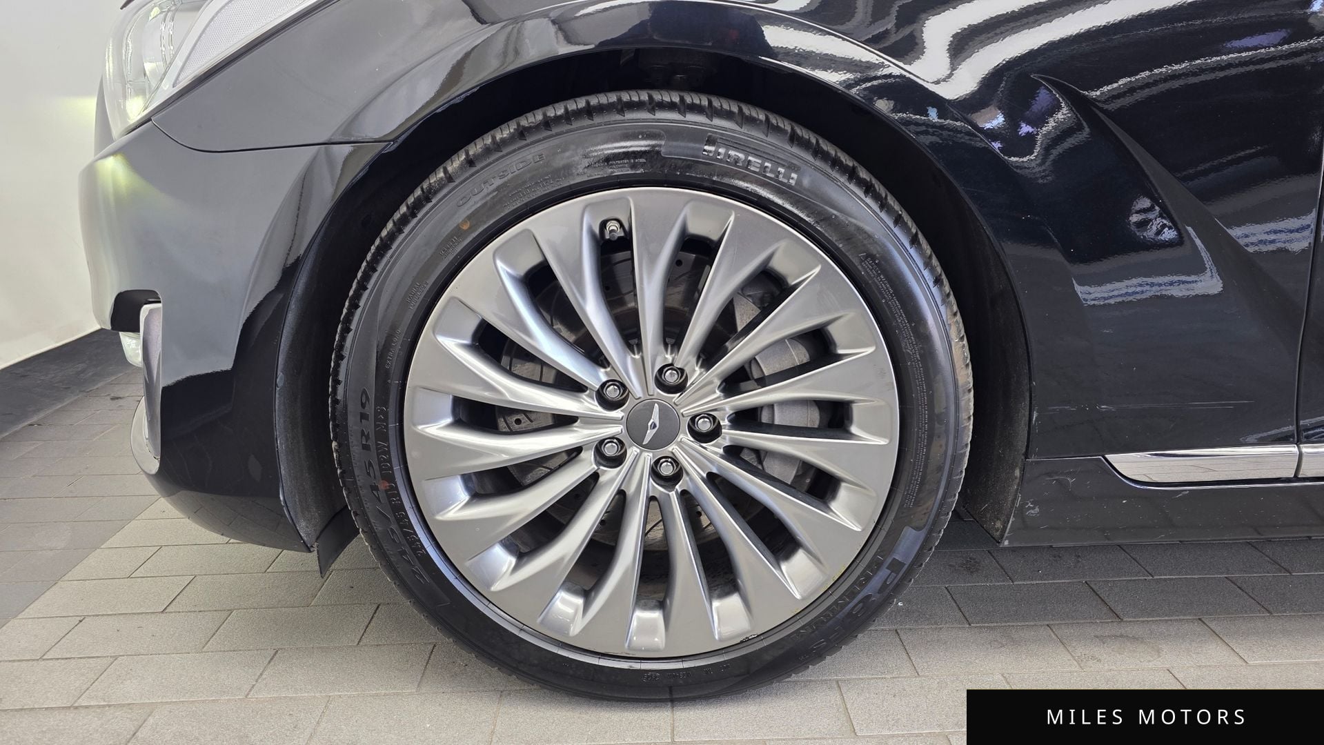 Genesis EQ900 2016 — миниатюра 5