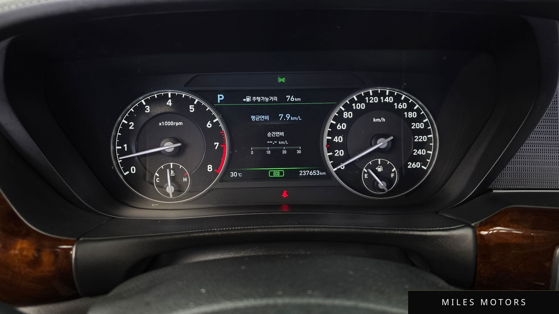 Genesis EQ900 2016 — миниатюра 8