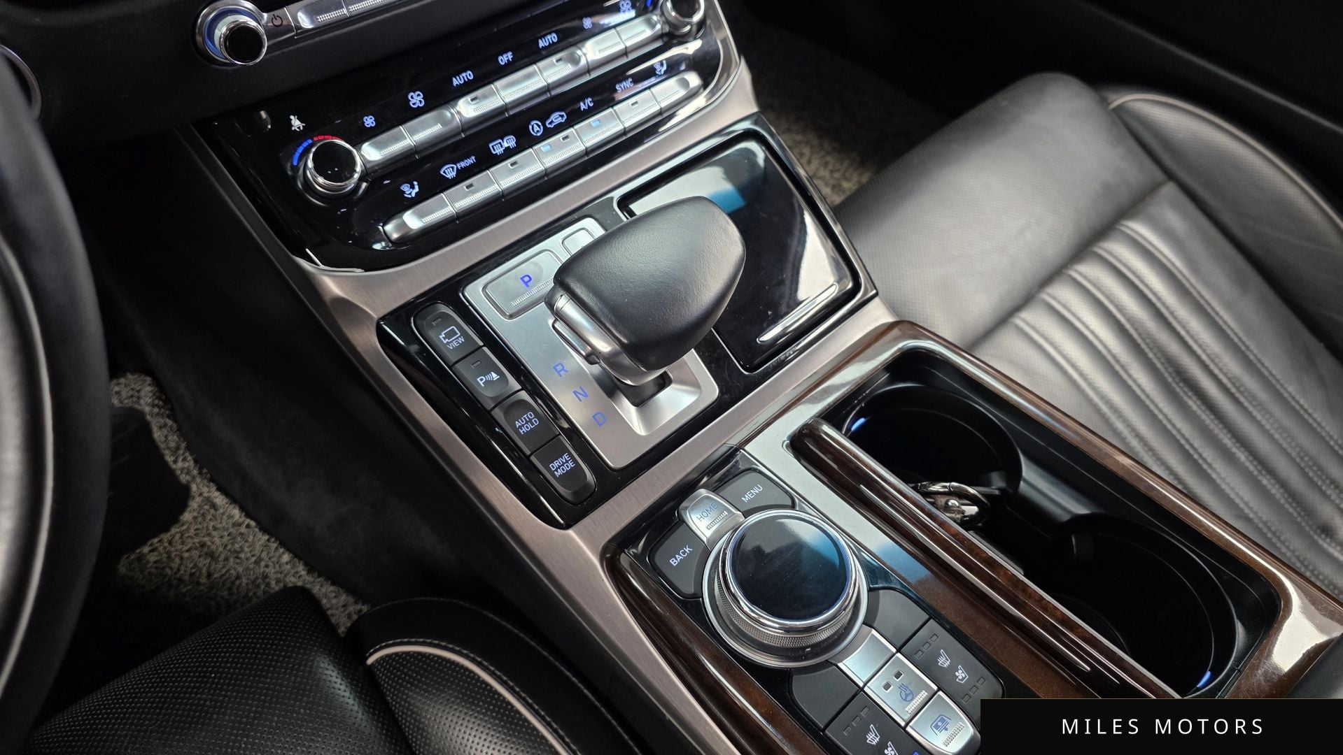Genesis EQ900 2016 — миниатюра 9