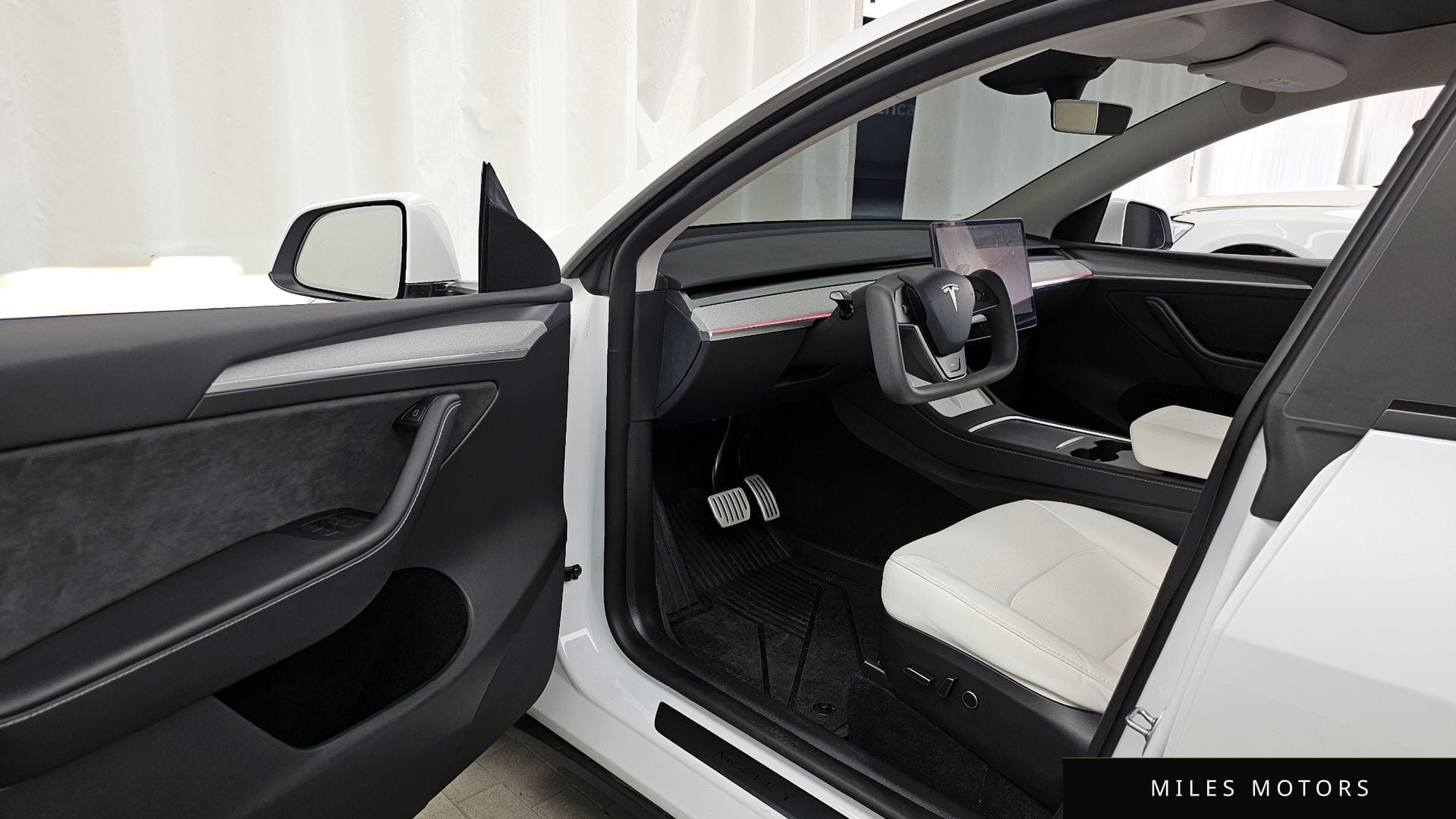 Tesla 모델 Y 2024 — миниатюра 13