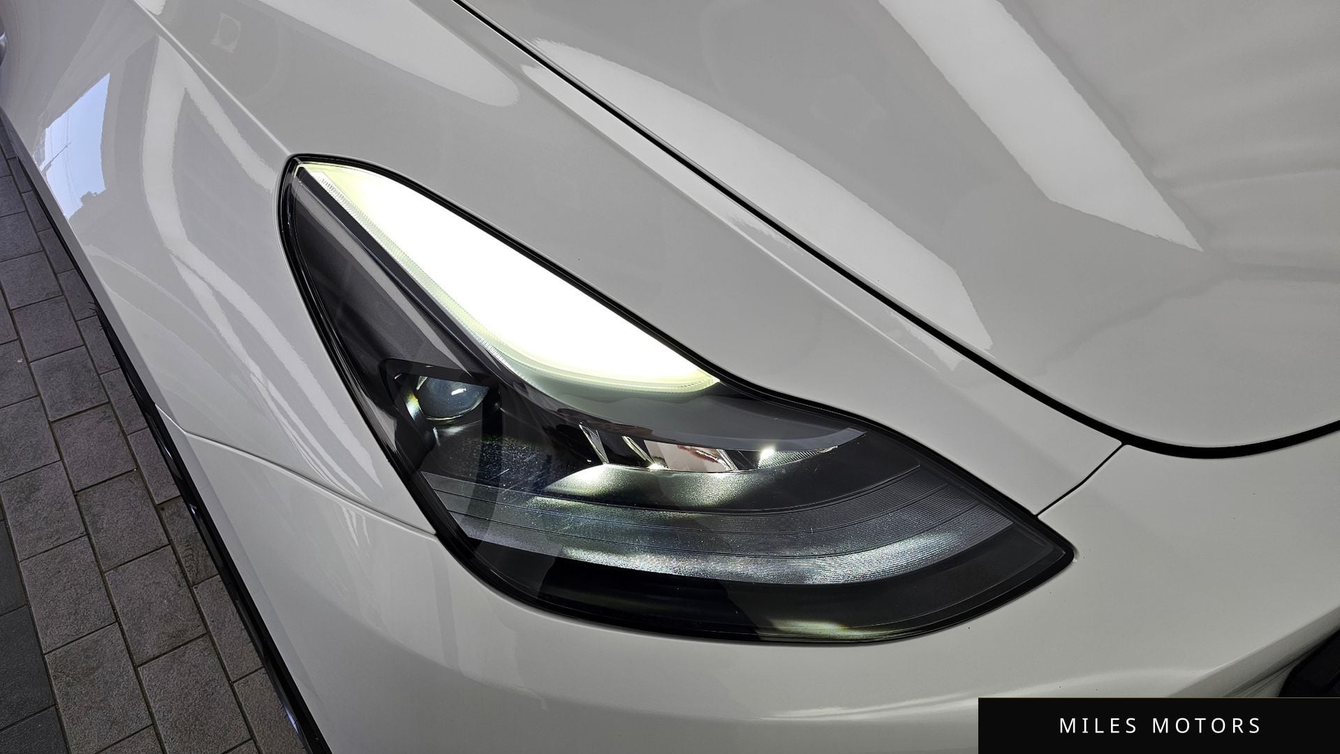 Tesla 모델 Y 2024 — миниатюра 8