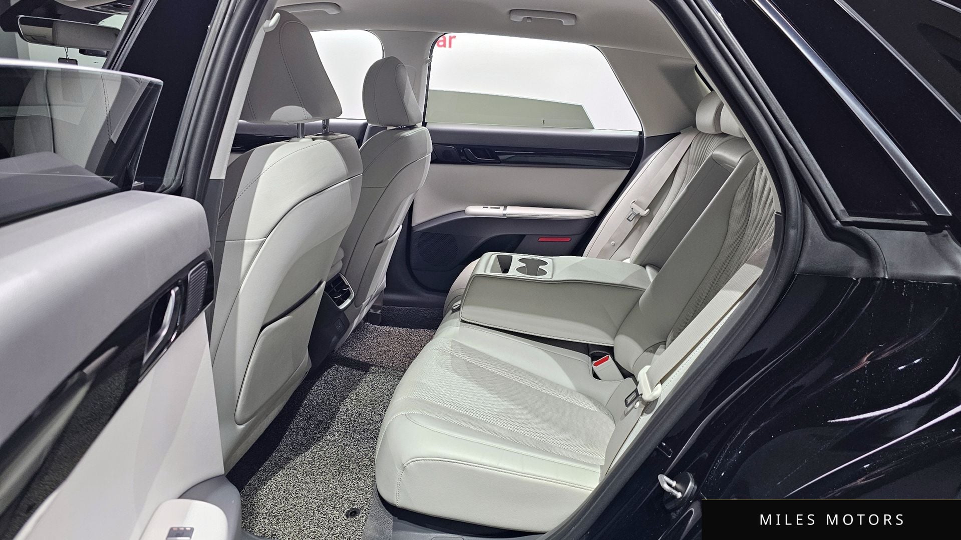 Hyundai Grandeur 2023 — миниатюра 17