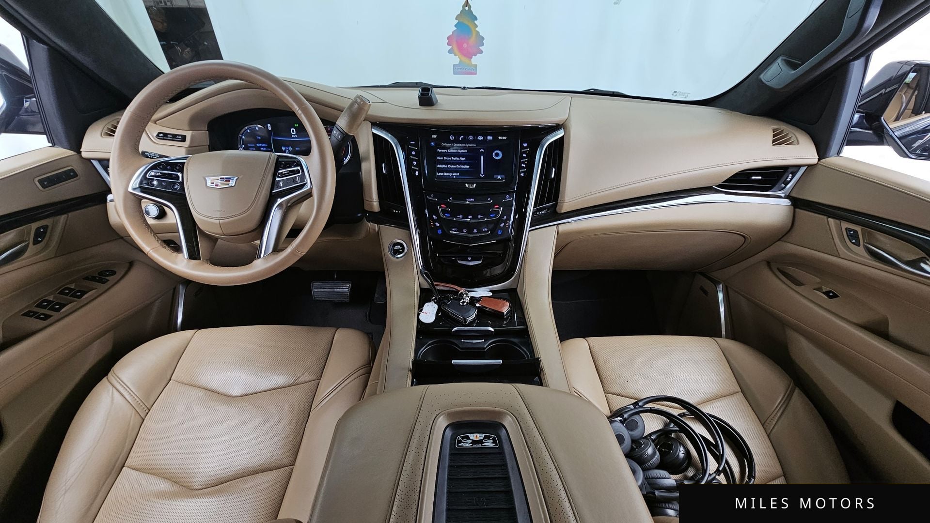 Cadillac Escalade 2019 — миниатюра 10