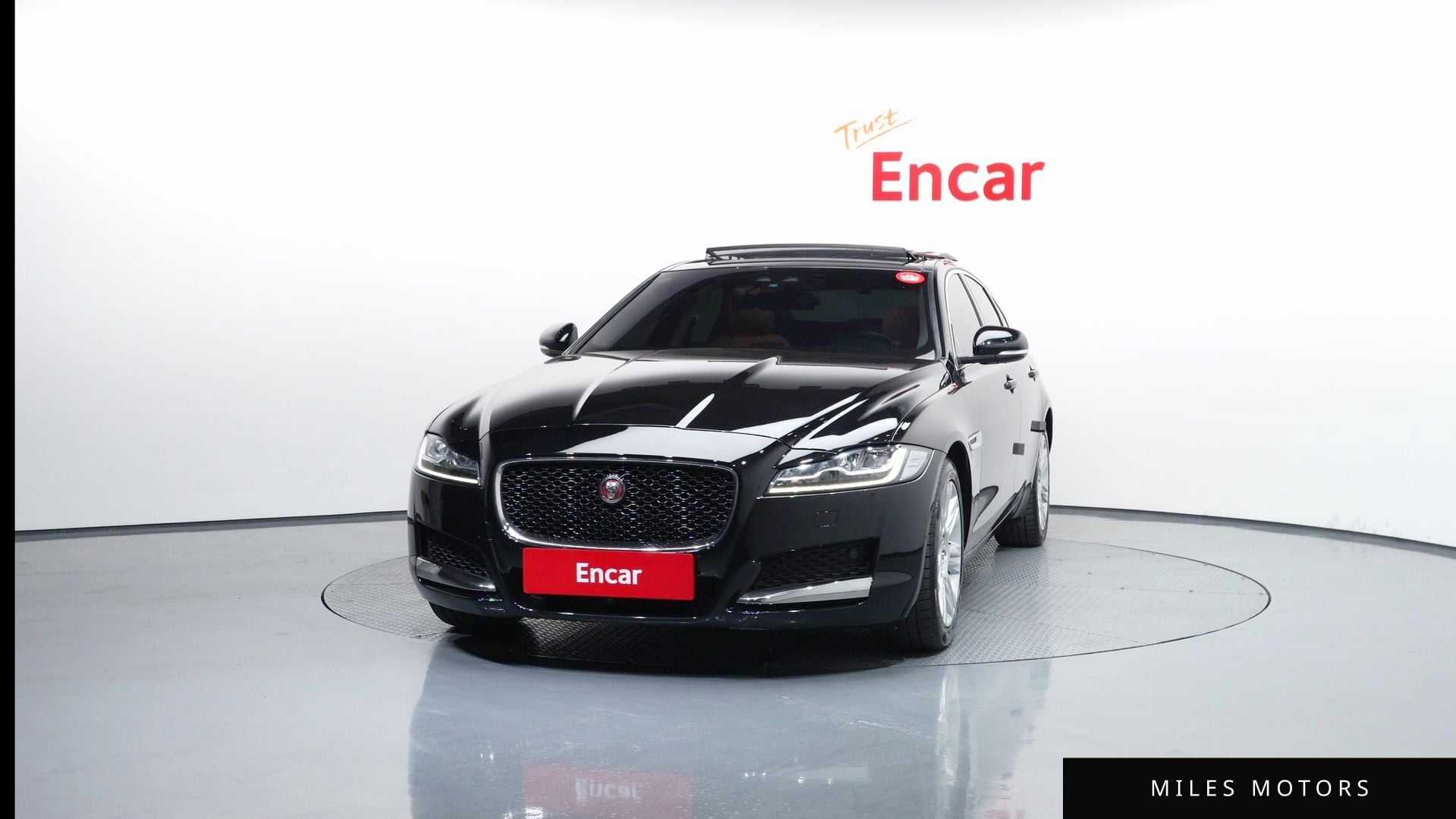 Jaguar XF (X260) 2017 — миниатюра 3