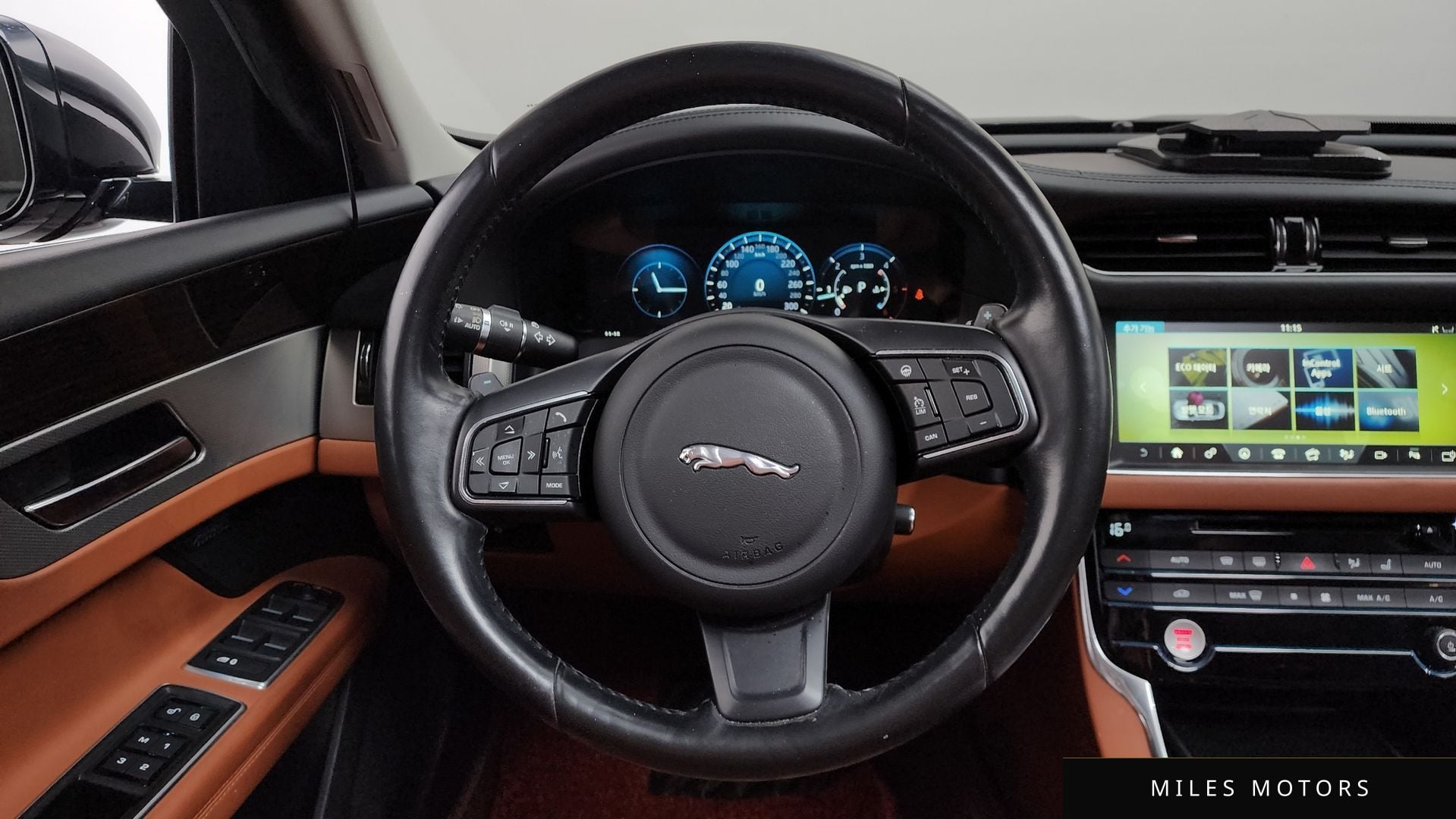 Jaguar XF (X260) 2017 — миниатюра 12