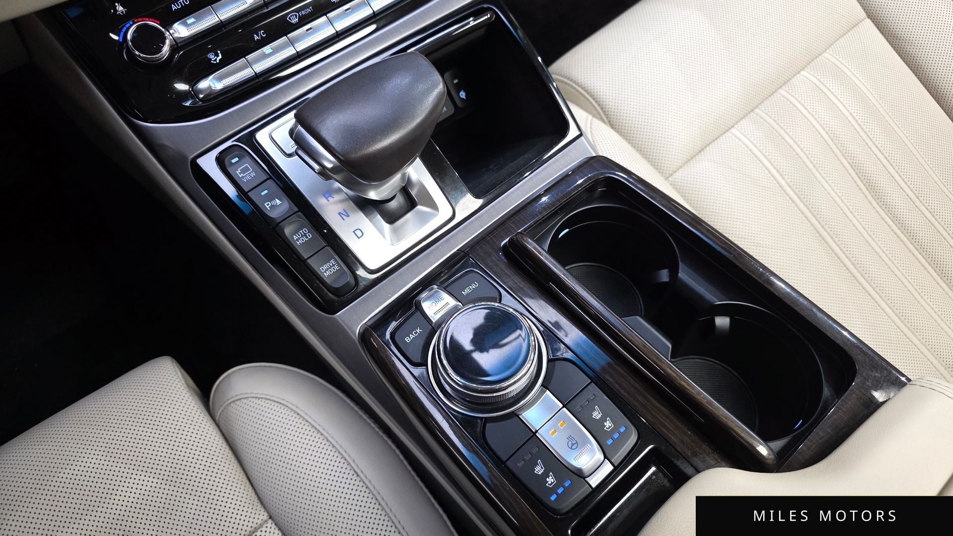 Genesis EQ900 2016 — миниатюра 9
