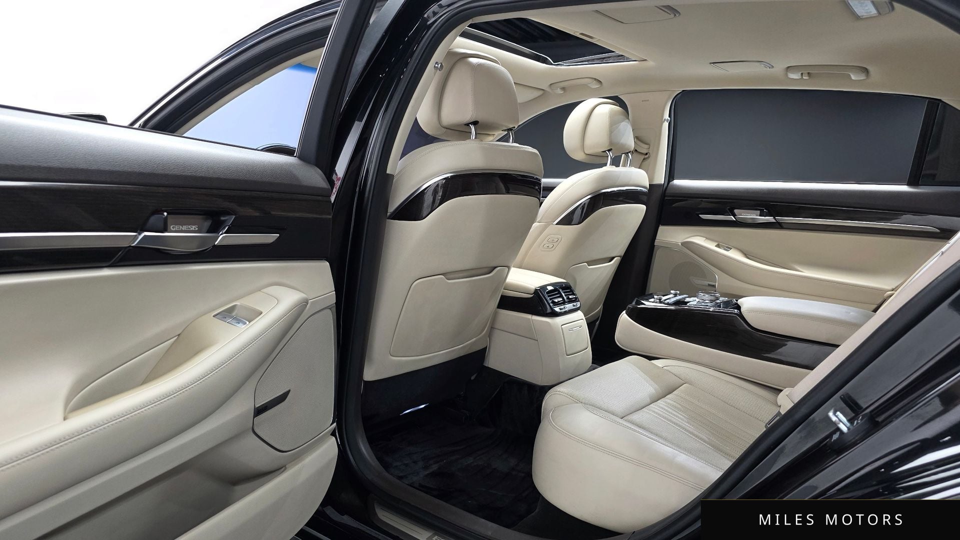 Genesis EQ900 2016 — миниатюра 11