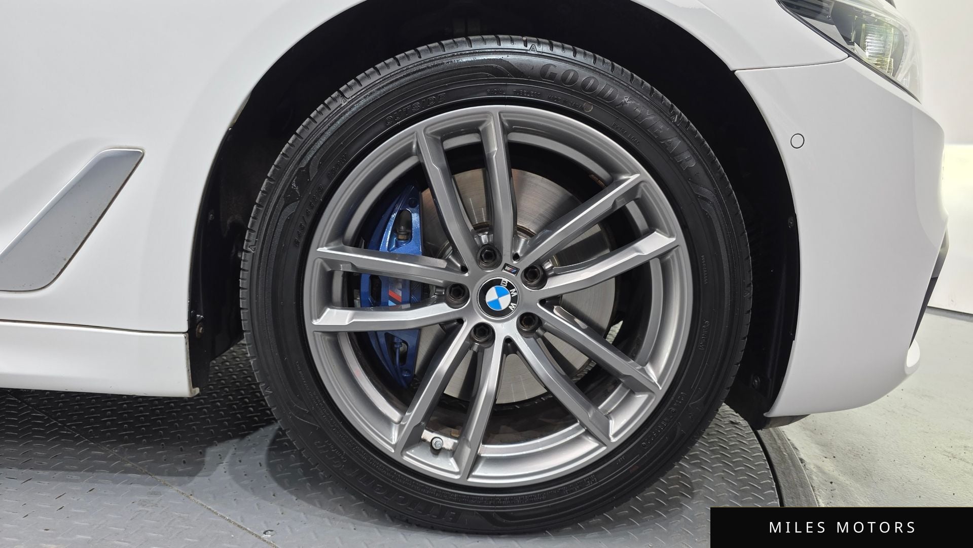 BMW 5시리즈 (G30) 2018 — миниатюра 5