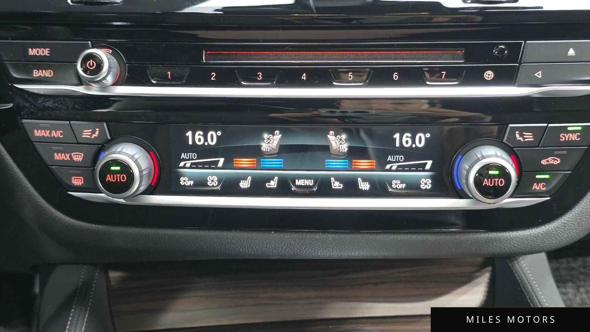 BMW 5시리즈 (G30) 2018 — миниатюра 17