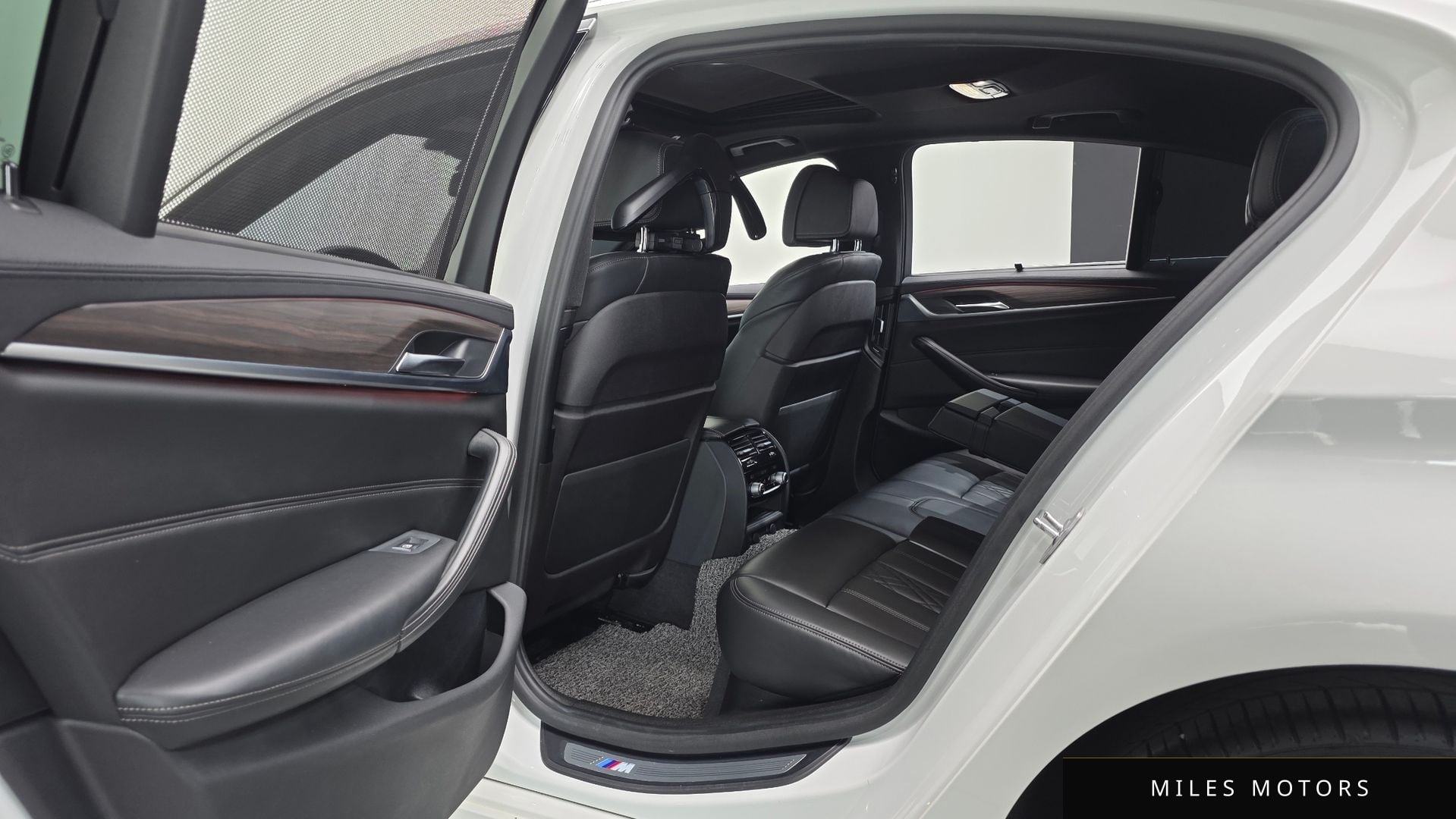 BMW 5시리즈 (G30) 2018 — миниатюра 18