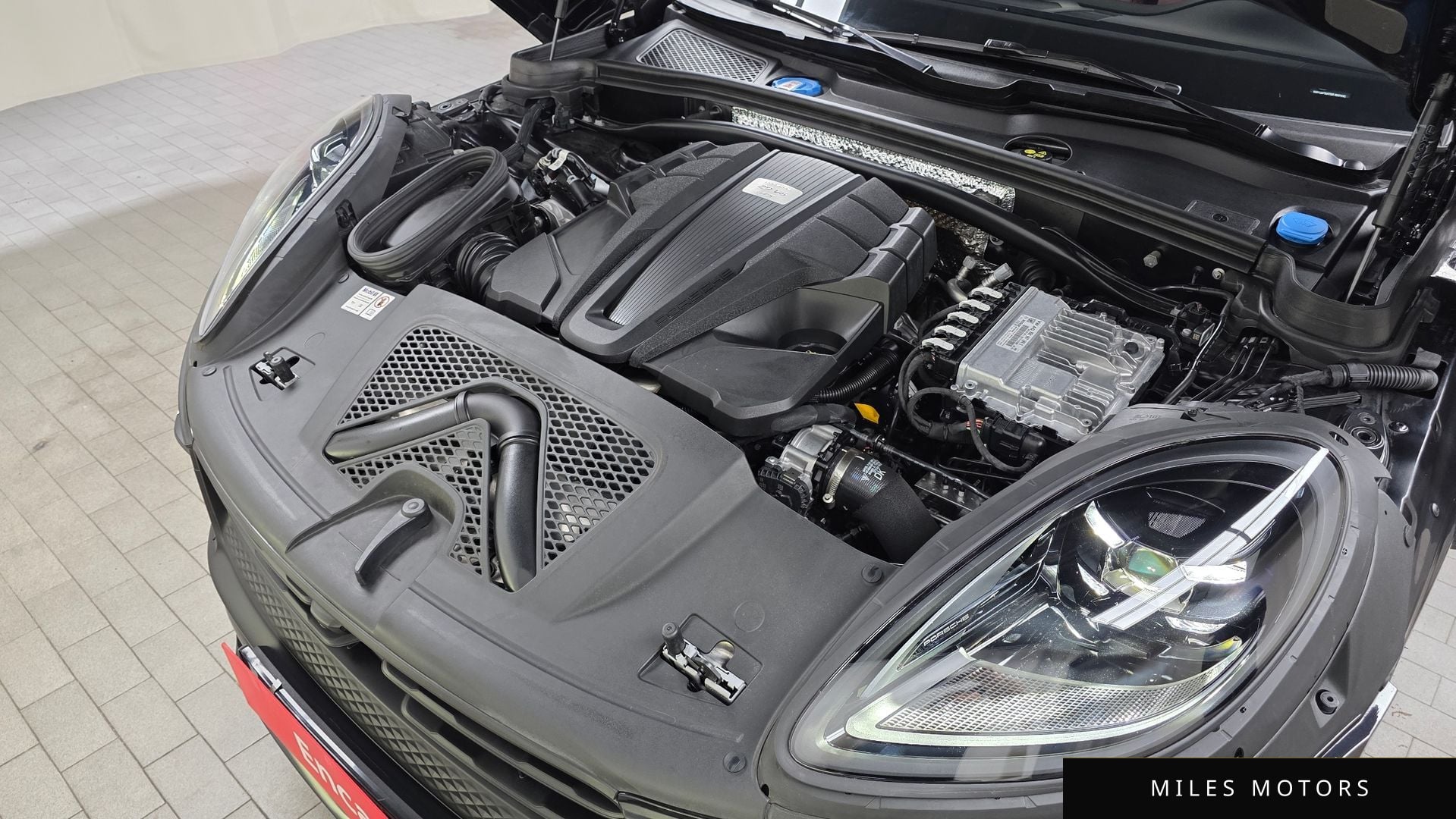 Porsche 마칸 2024 — миниатюра 6