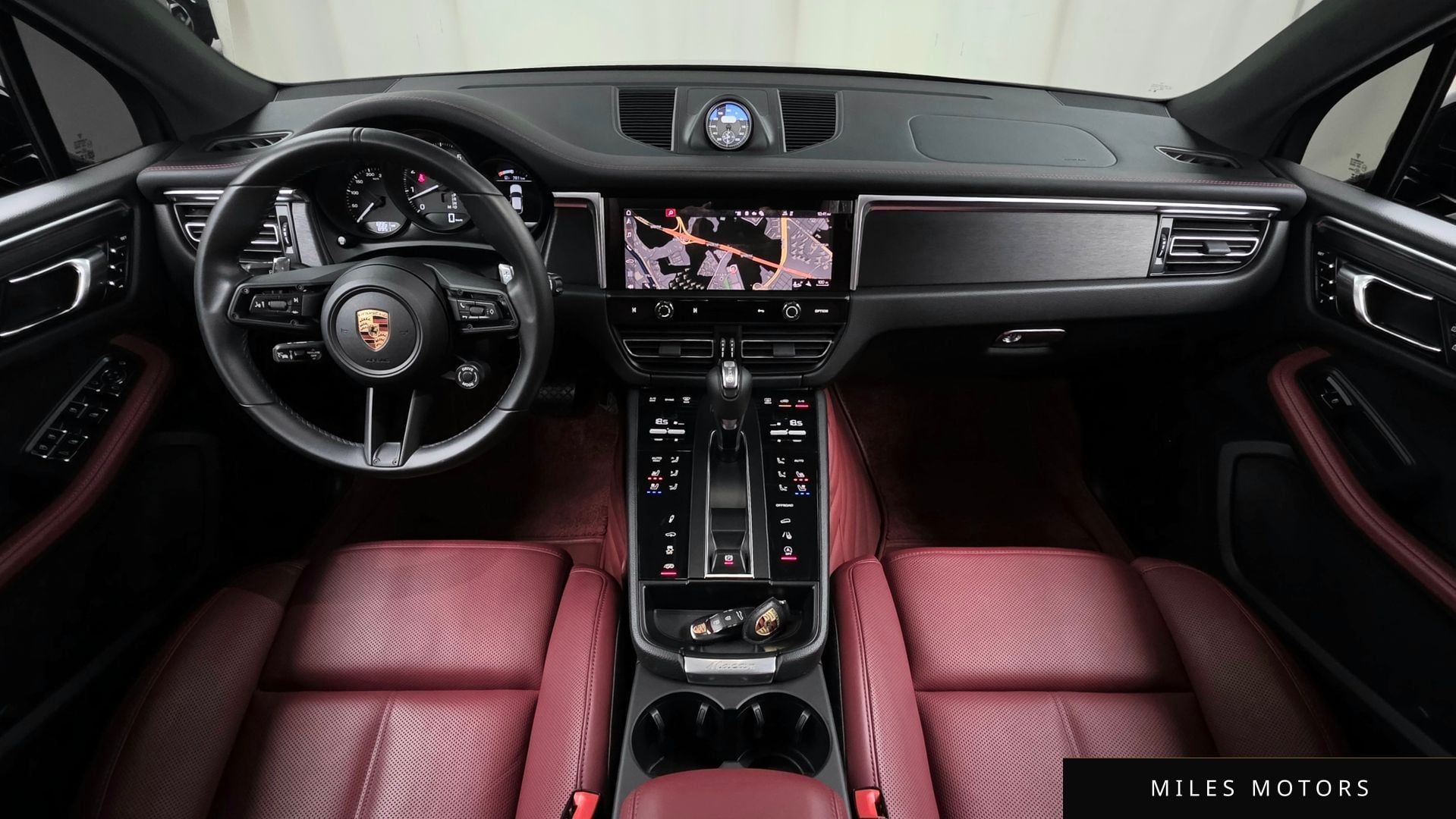 Porsche 마칸 2024 — миниатюра 7