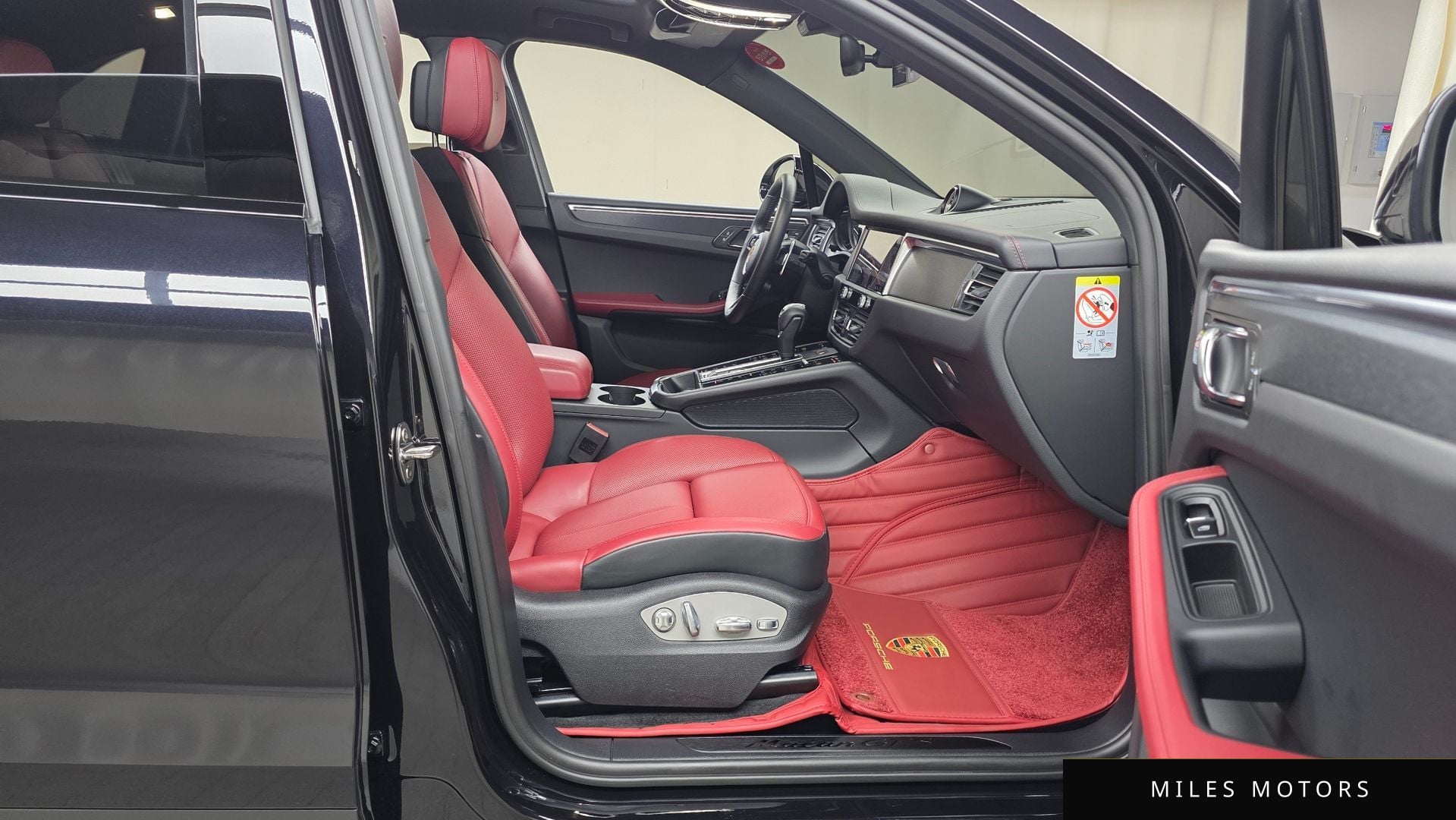 Porsche 마칸 2024 — миниатюра 11