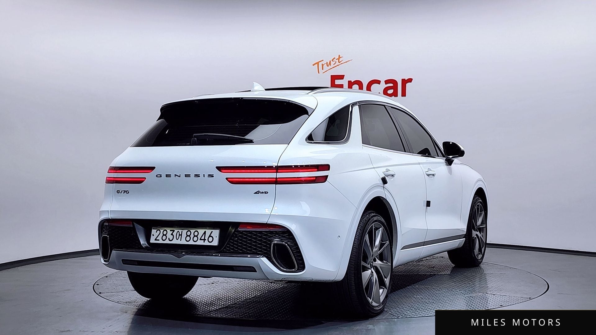 Genesis GV70 2023 — миниатюра 2