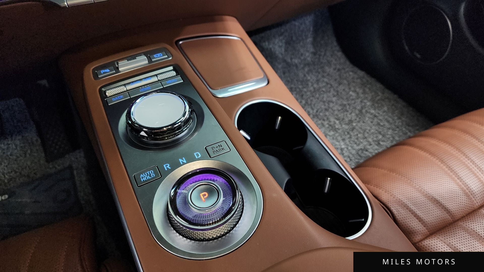 Genesis GV70 2023 — миниатюра 12