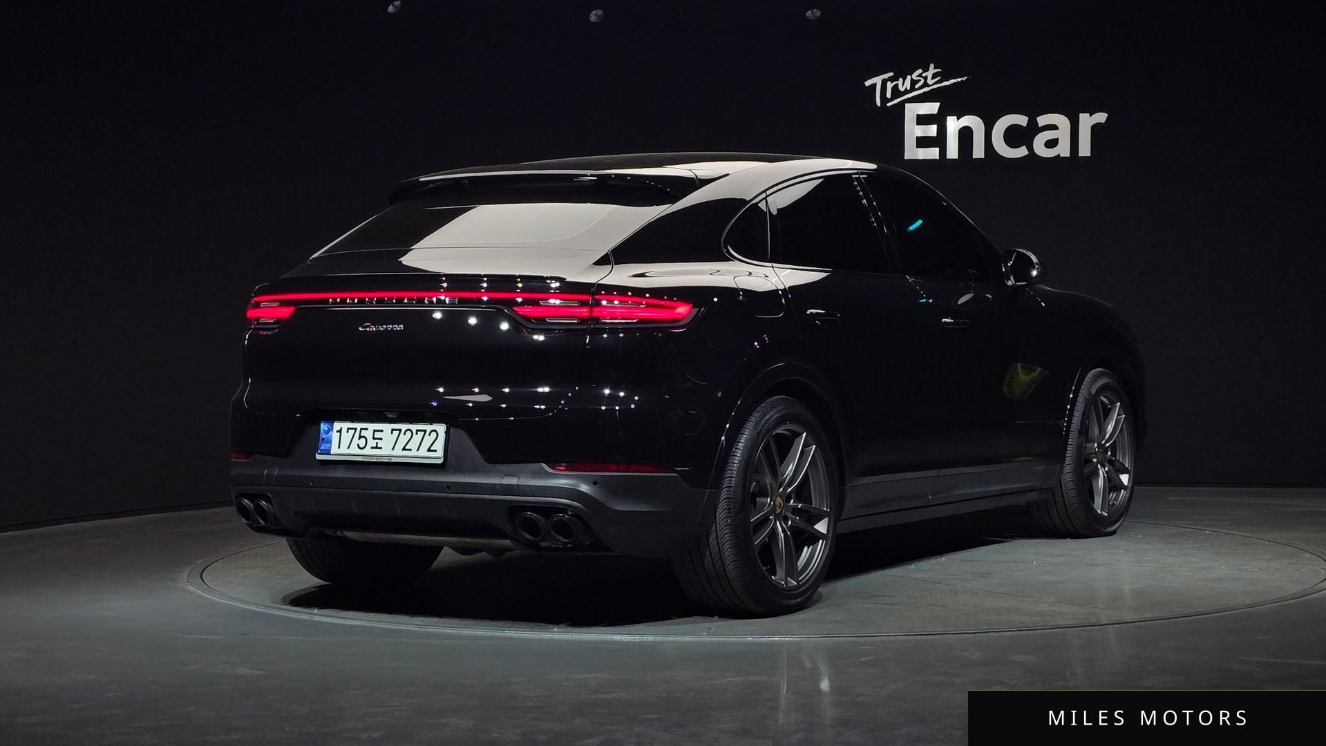 Porsche Cayenne 2023 — миниатюра 2