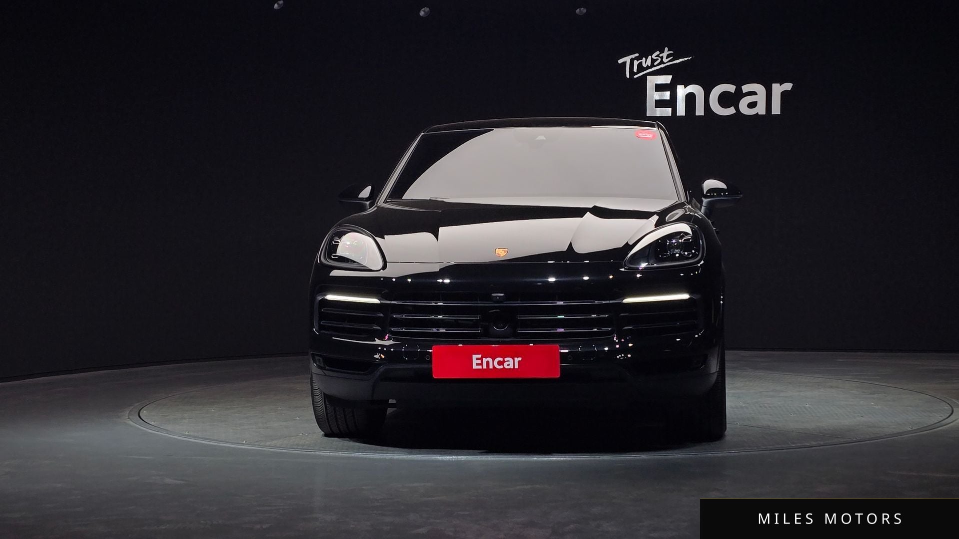 Porsche Cayenne 2023 — миниатюра 3