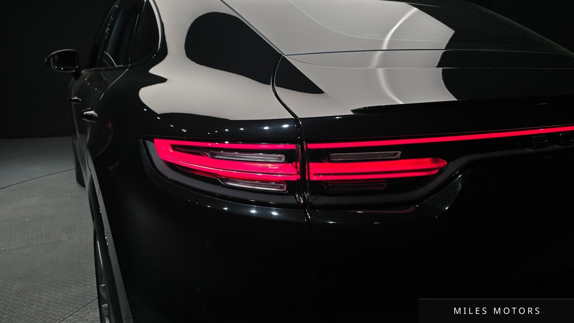 Porsche Cayenne 2023 — миниатюра 9