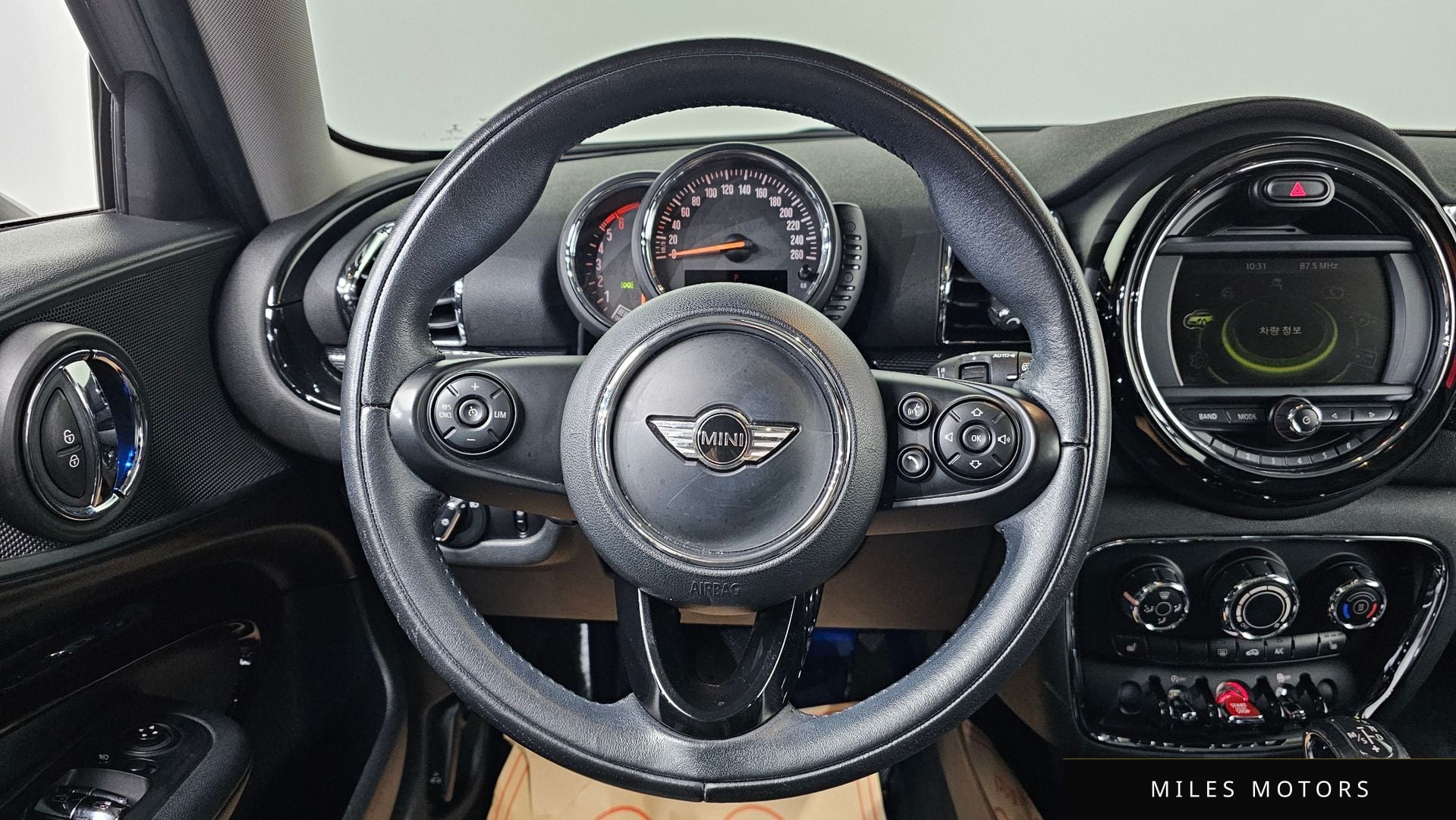 MINI Clubman 2016 — миниатюра 15
