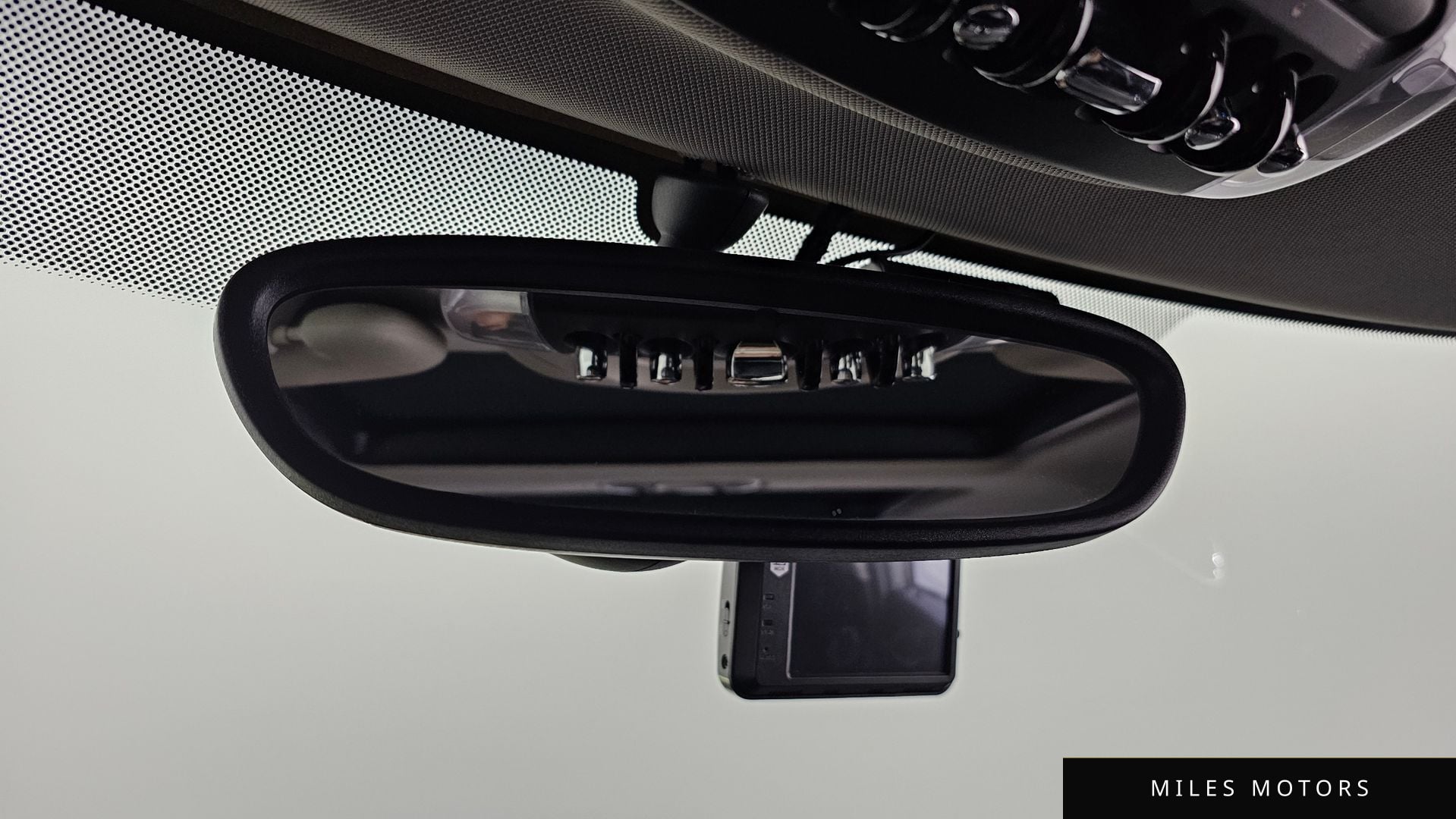 MINI Clubman 2016 — миниатюра 18