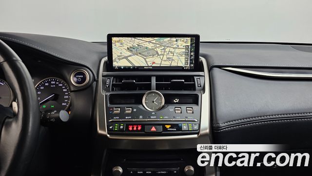 Лексус NX300h 2019 — миниатюра 12